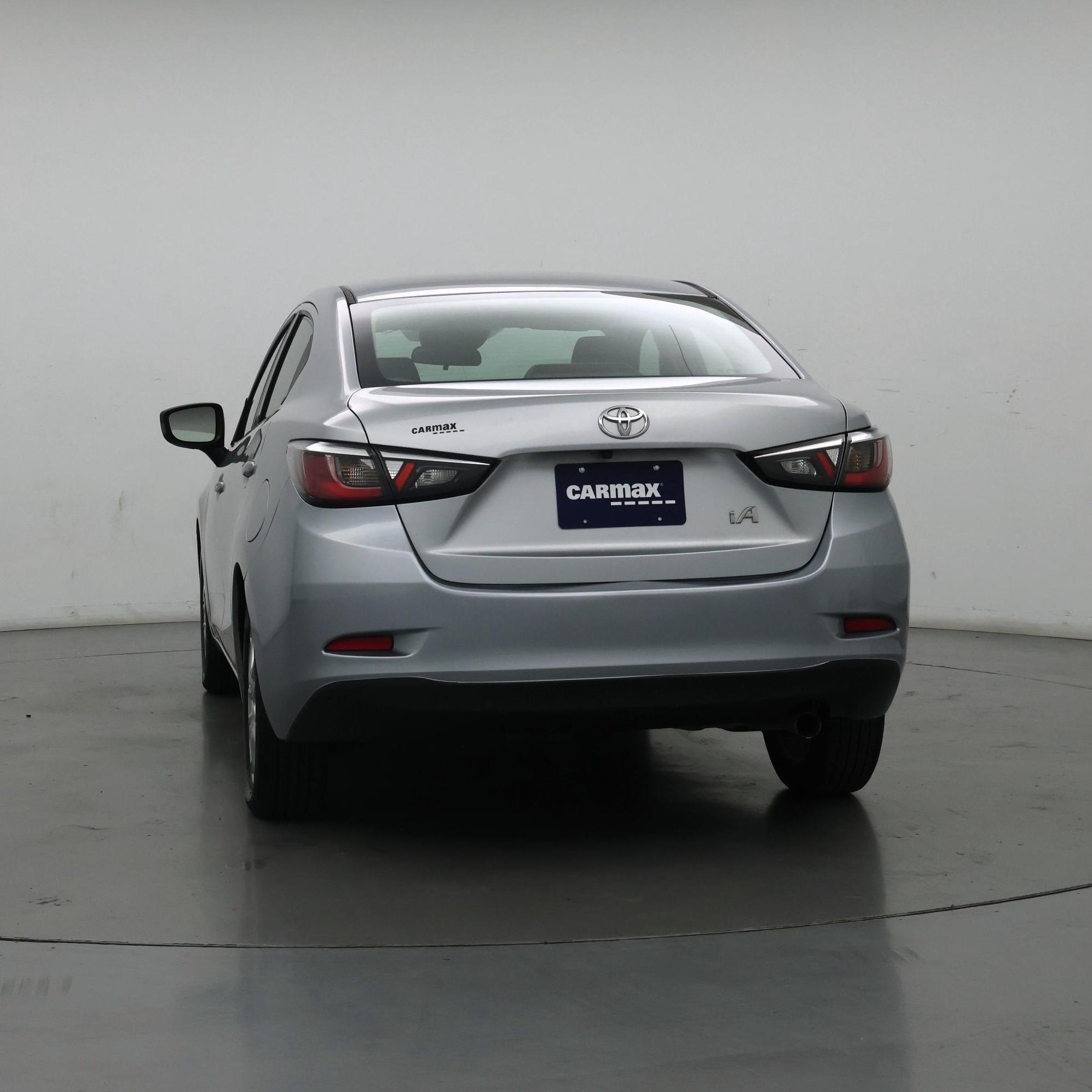 Thumbnail: 2018 Toyota Yaris iA - 6