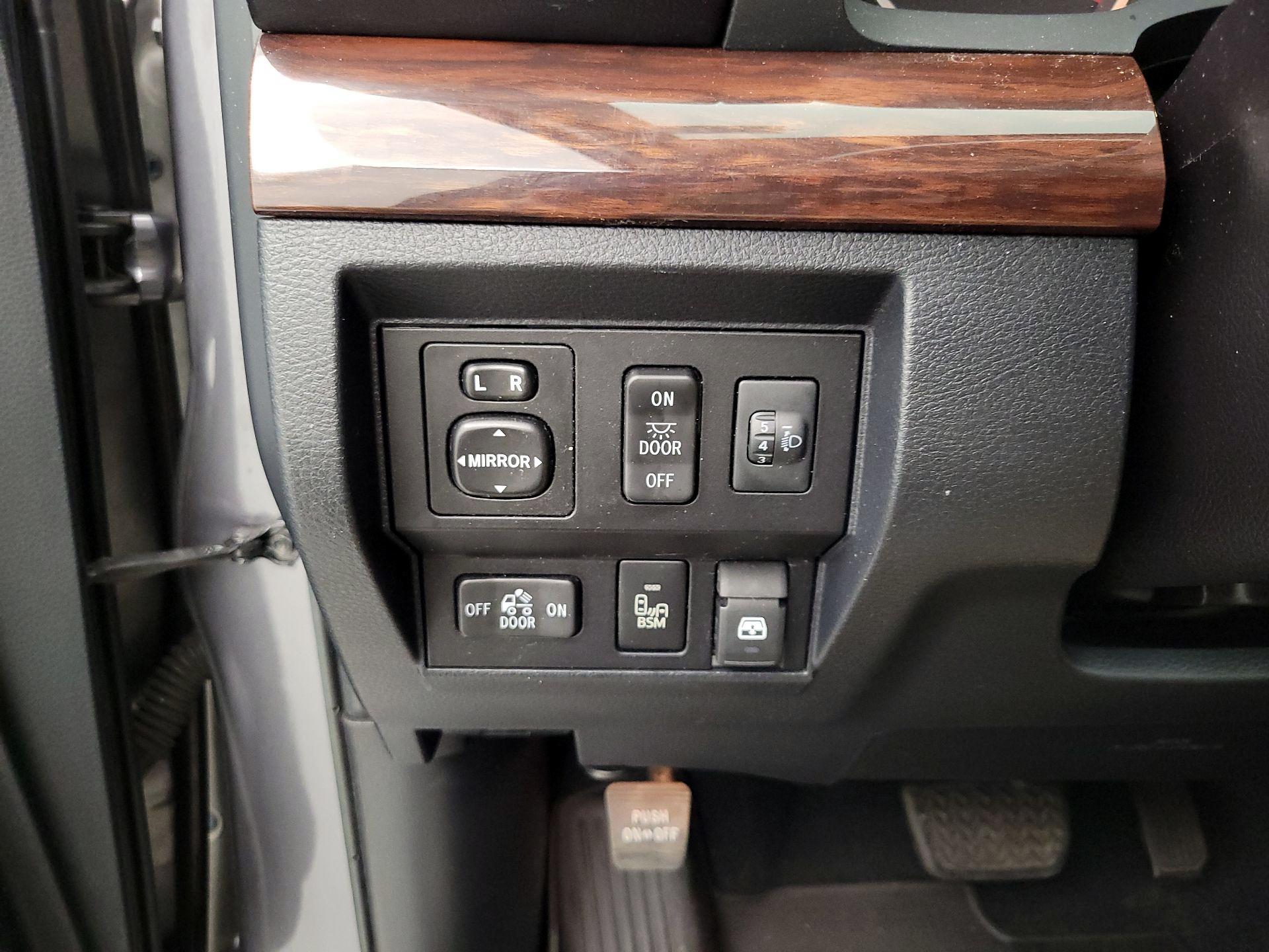 Thumbnail: 2016 Toyota Tundra - 13