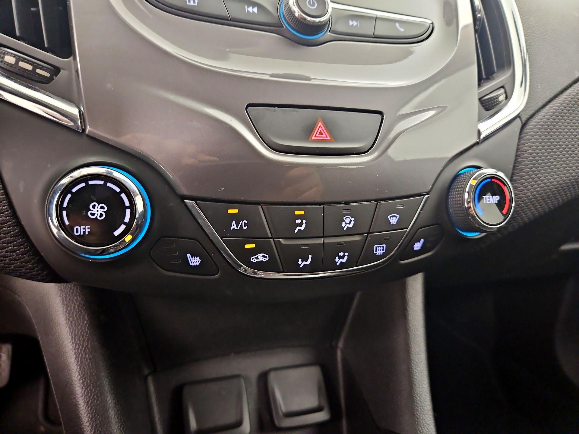 Thumbnail: 2016 Chevrolet Cruze - 16