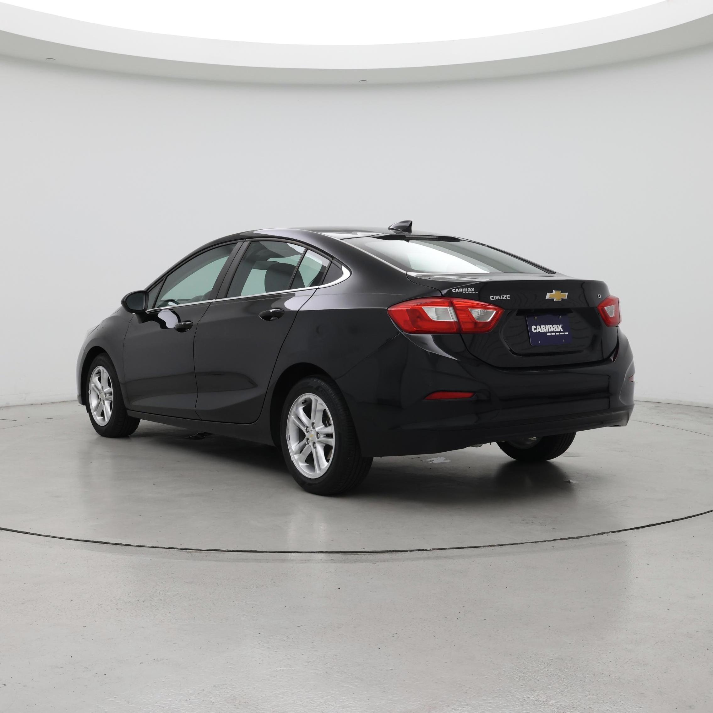 Thumbnail: 2016 Chevrolet Cruze - 2