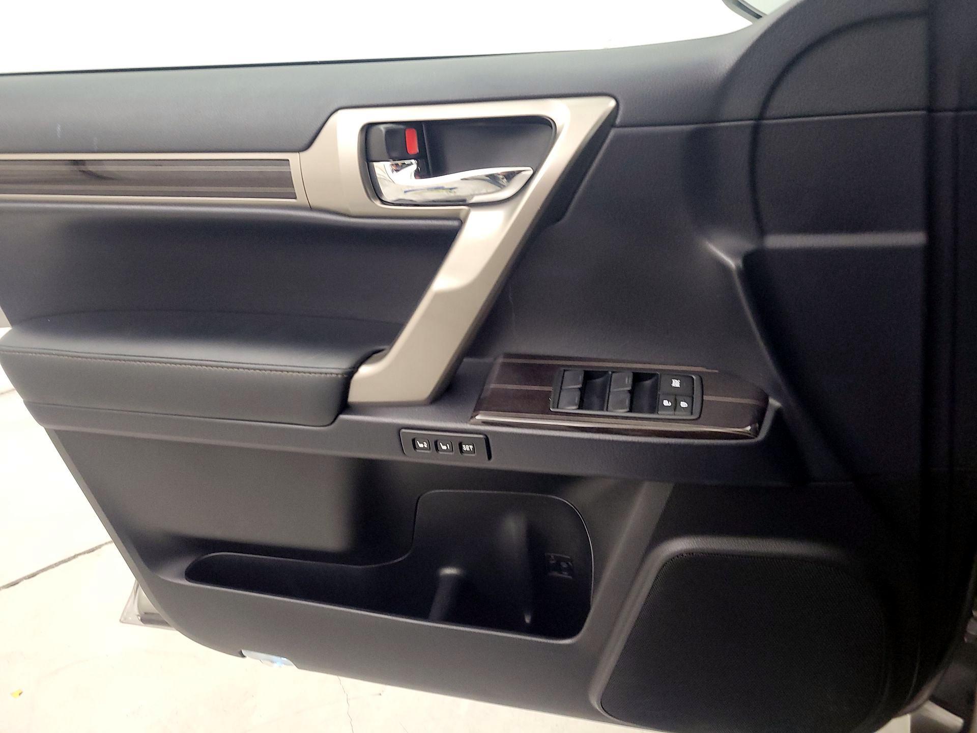 Thumbnail: 2021 Lexus GX - 12