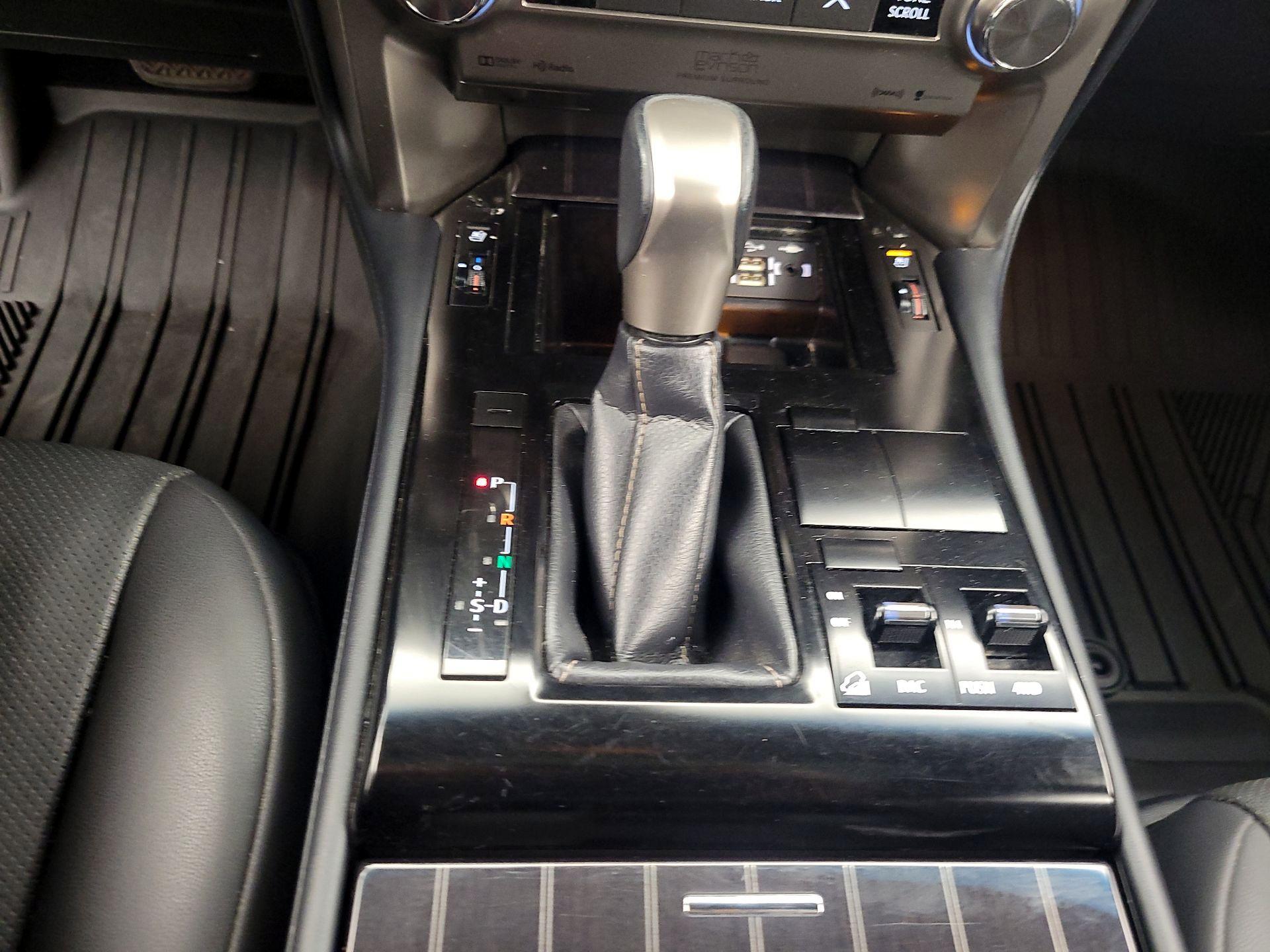 Thumbnail: 2021 Lexus GX - 17
