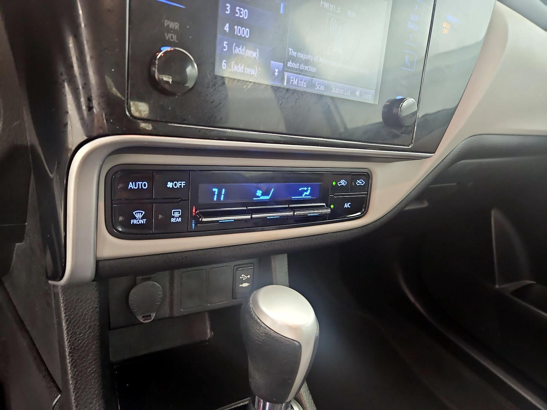 Thumbnail: 2019 Toyota Corolla - 16