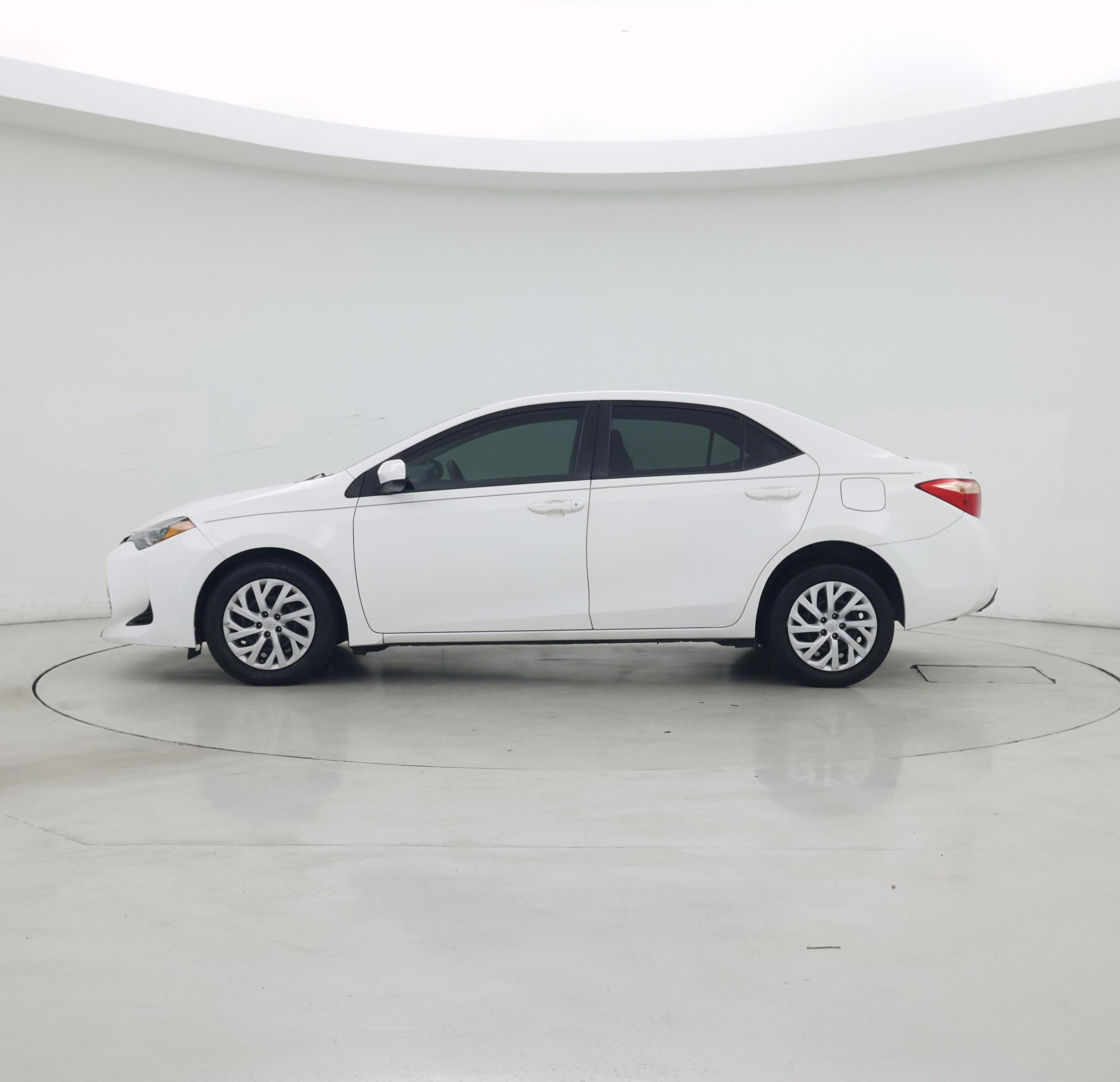 Thumbnail: 2019 Toyota Corolla - 3