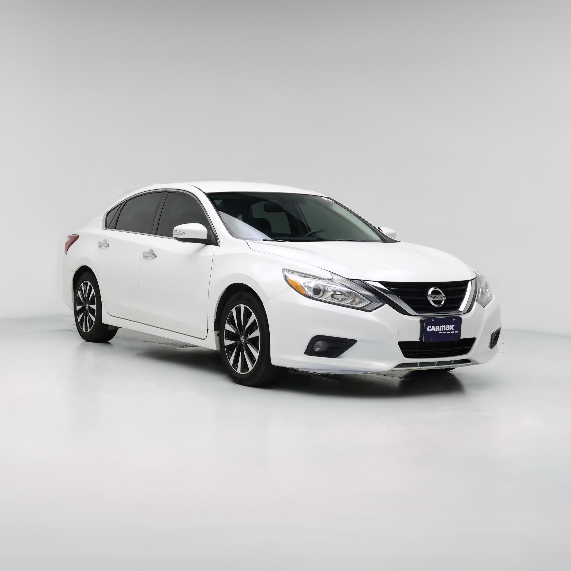 Thumbnail: 2018 Nissan Altima - 1