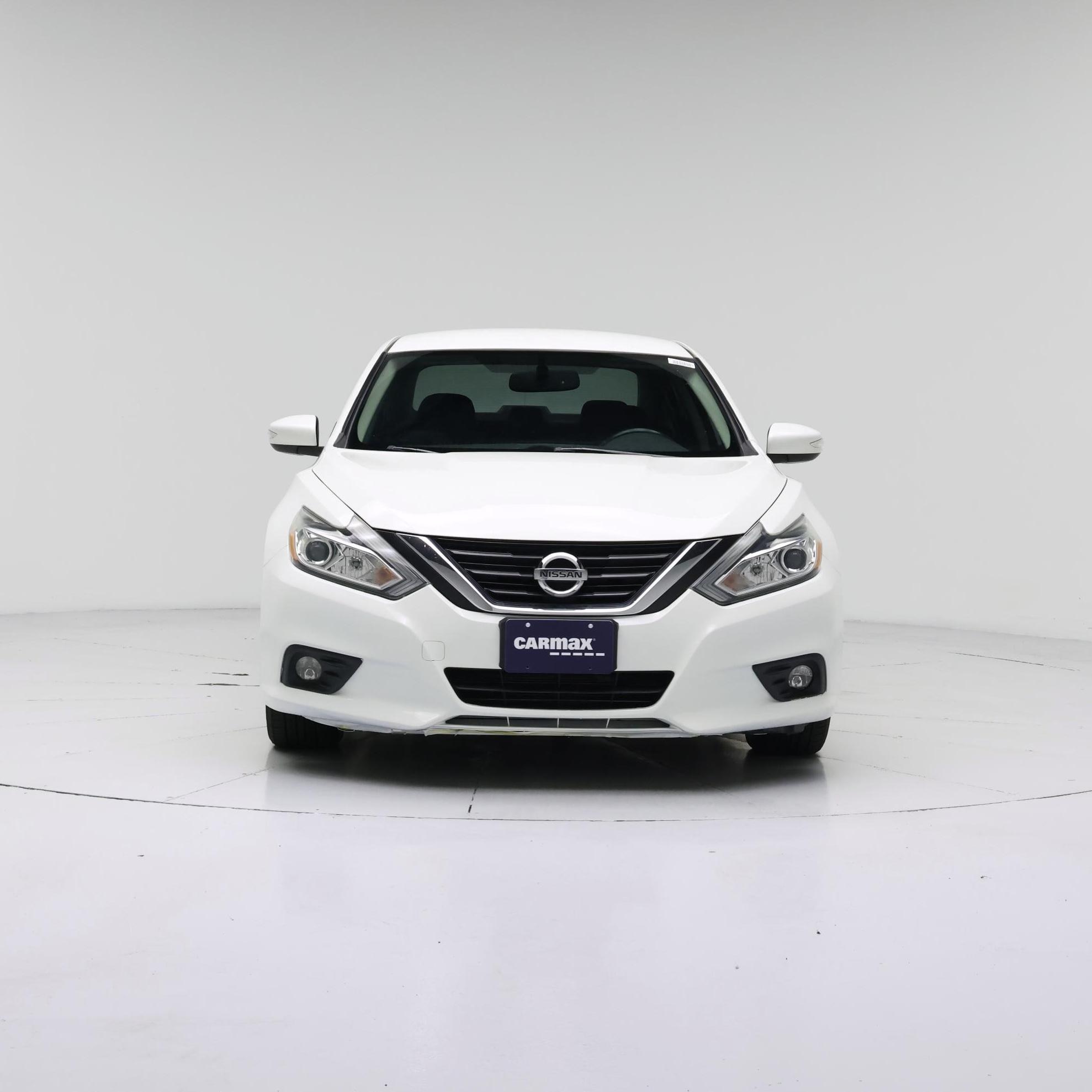 Thumbnail: 2018 Nissan Altima - 5