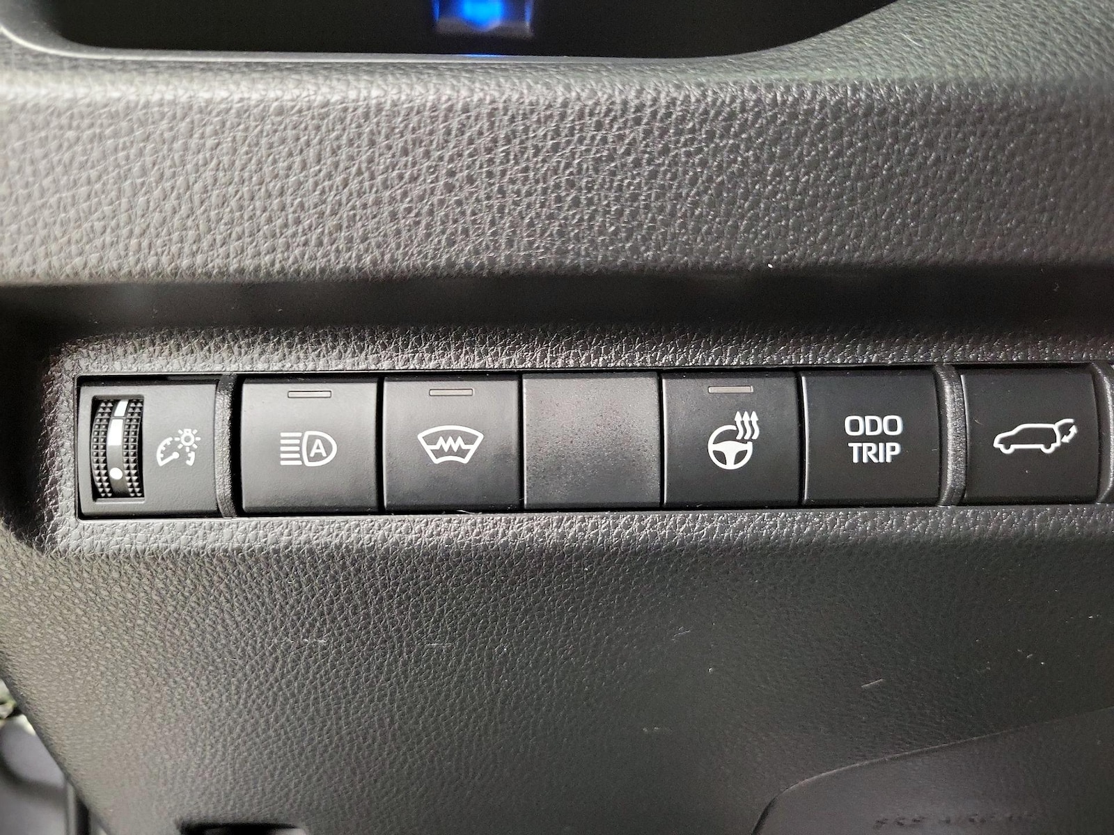 2024 Toyota RAV4 XSE - Photo 14