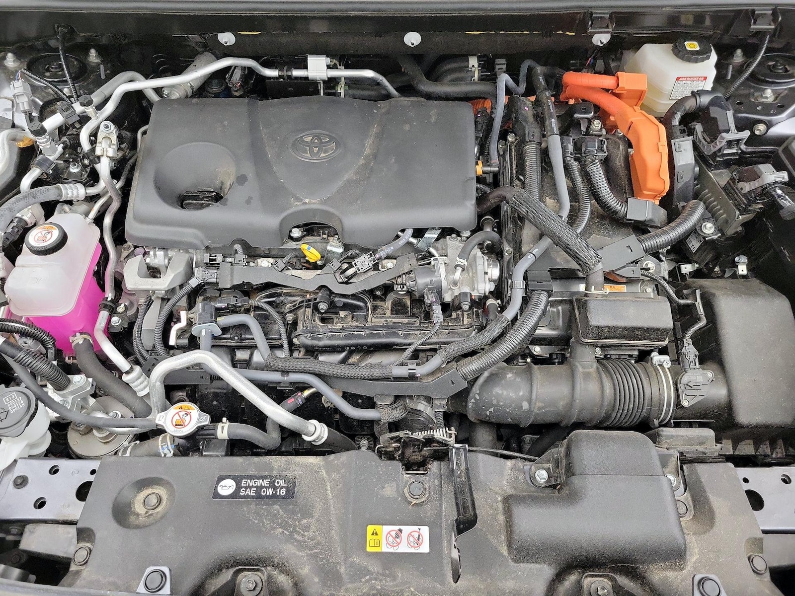 2024 Toyota RAV4 XSE - Photo 23