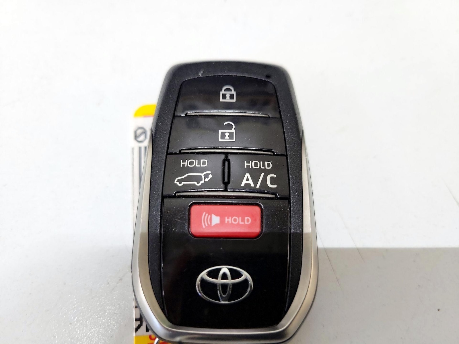 2024 Toyota RAV4 XSE - Photo 24