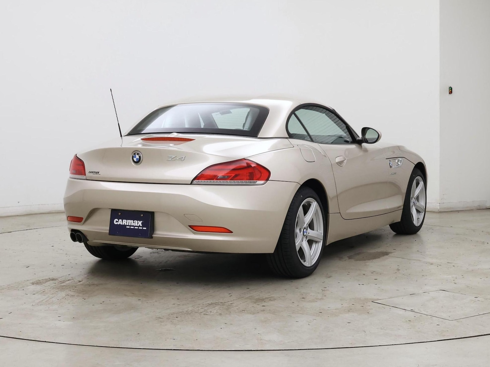 2014 BMW Z4 sDrive28i - Photo 9