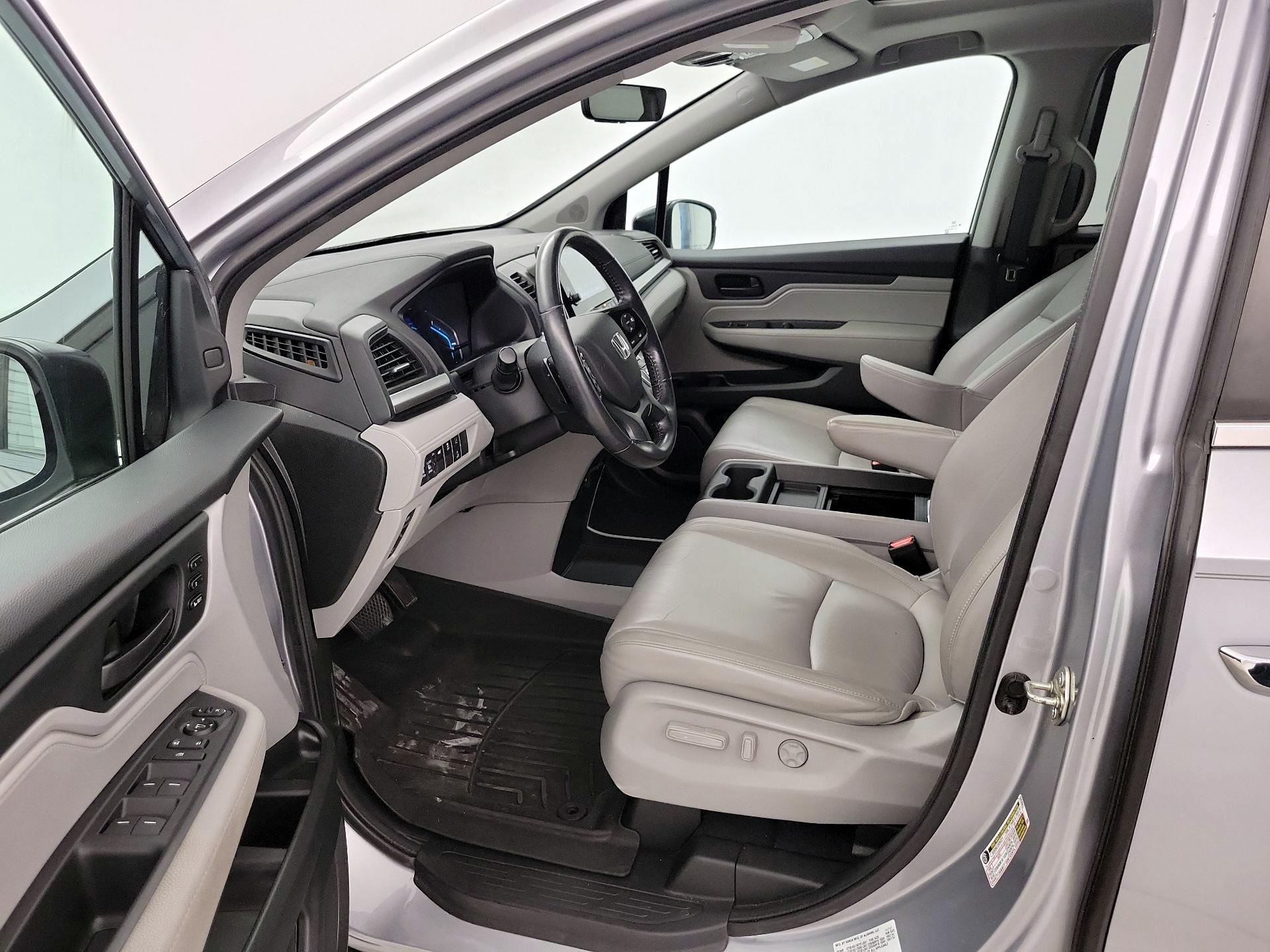 Thumbnail: 2018 Honda Odyssey - 11
