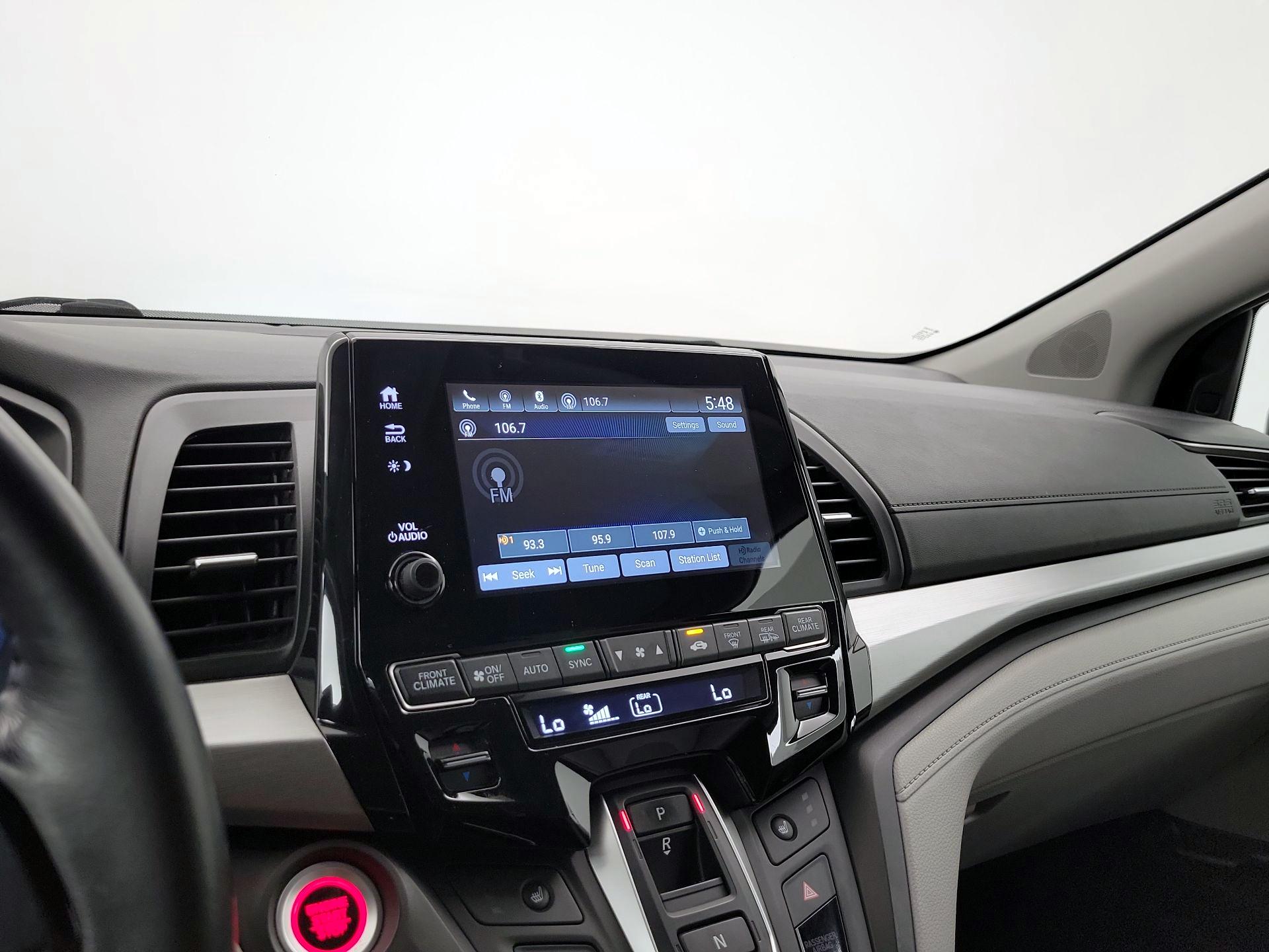 Thumbnail: 2018 Honda Odyssey - 15