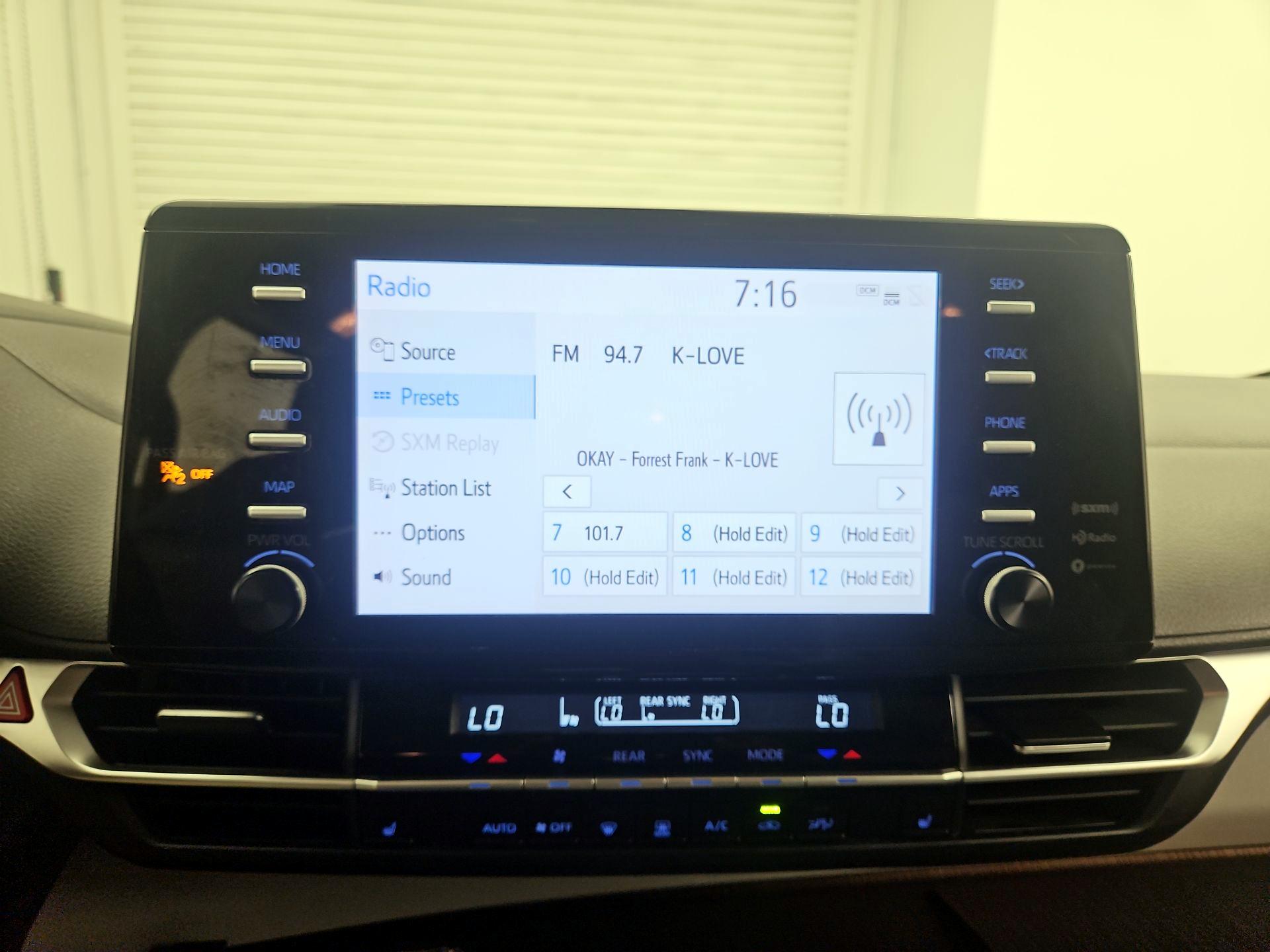 Thumbnail: 2021 Toyota Sienna - 15