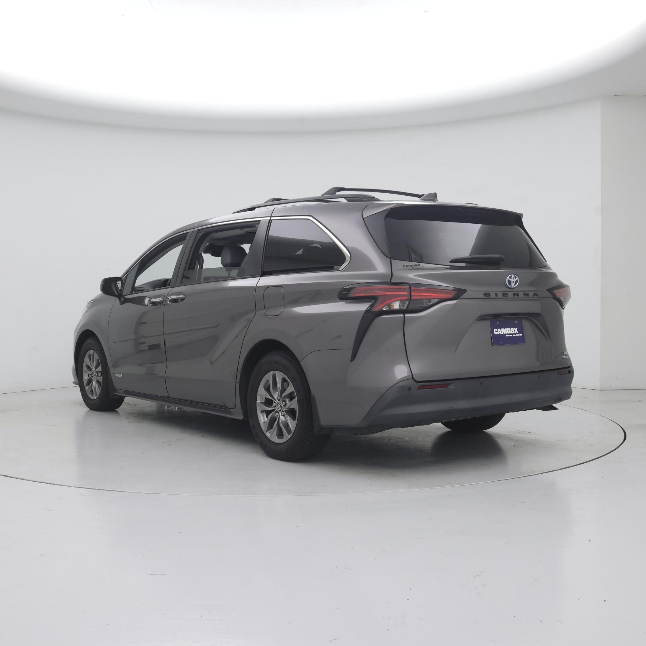 Thumbnail: 2021 Toyota Sienna - 2