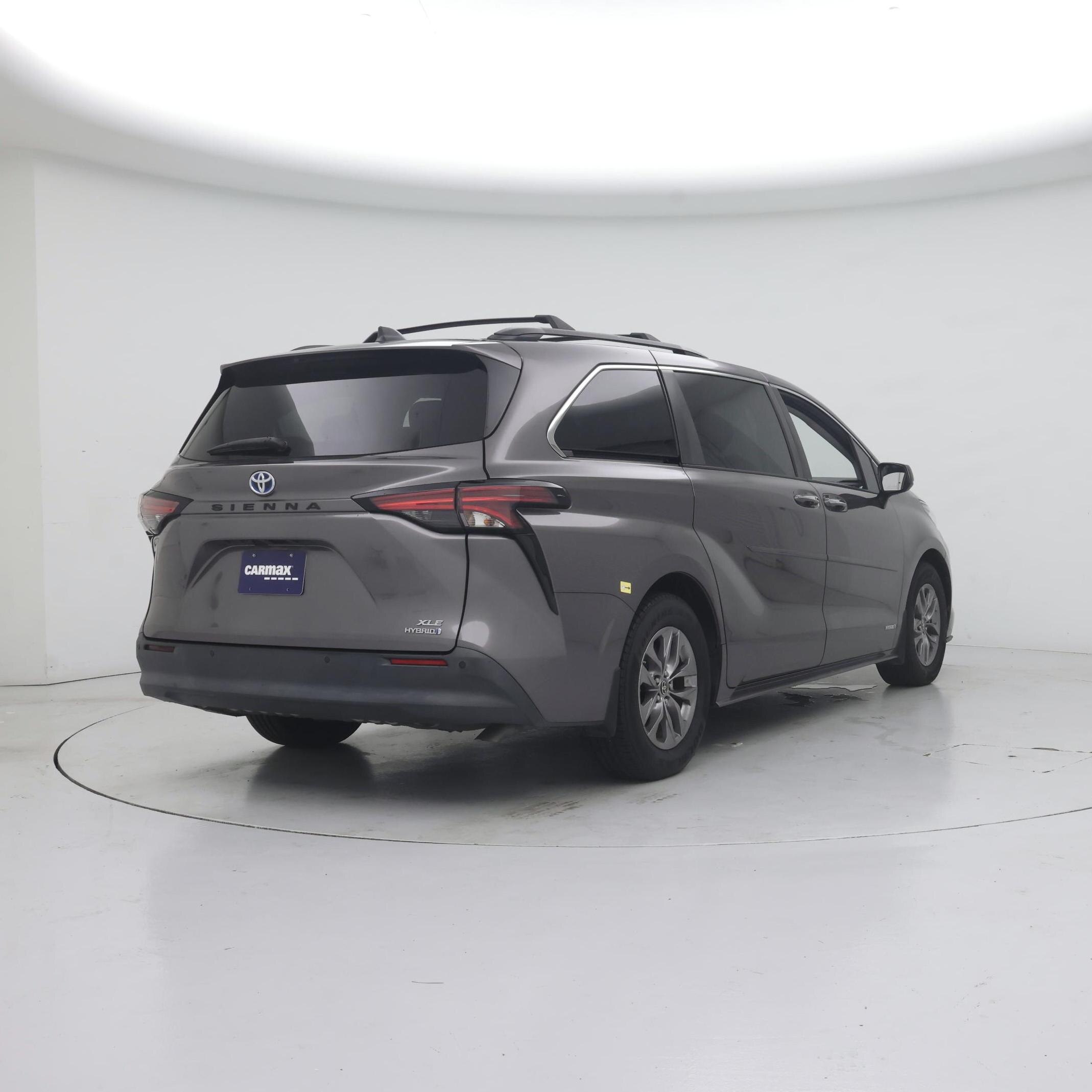 Thumbnail: 2021 Toyota Sienna - 8