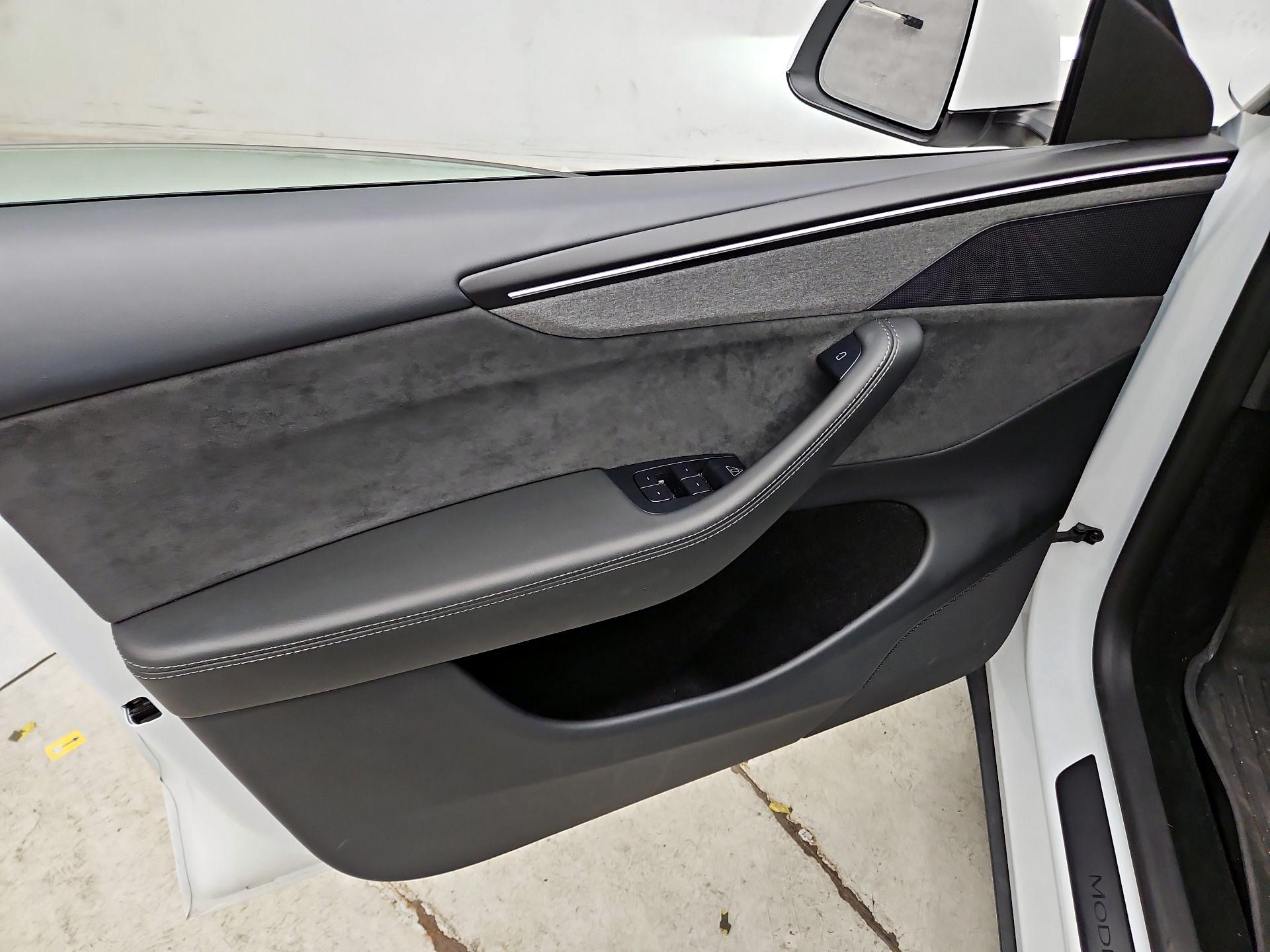 Thumbnail: 2026 Tesla Model Y - 12