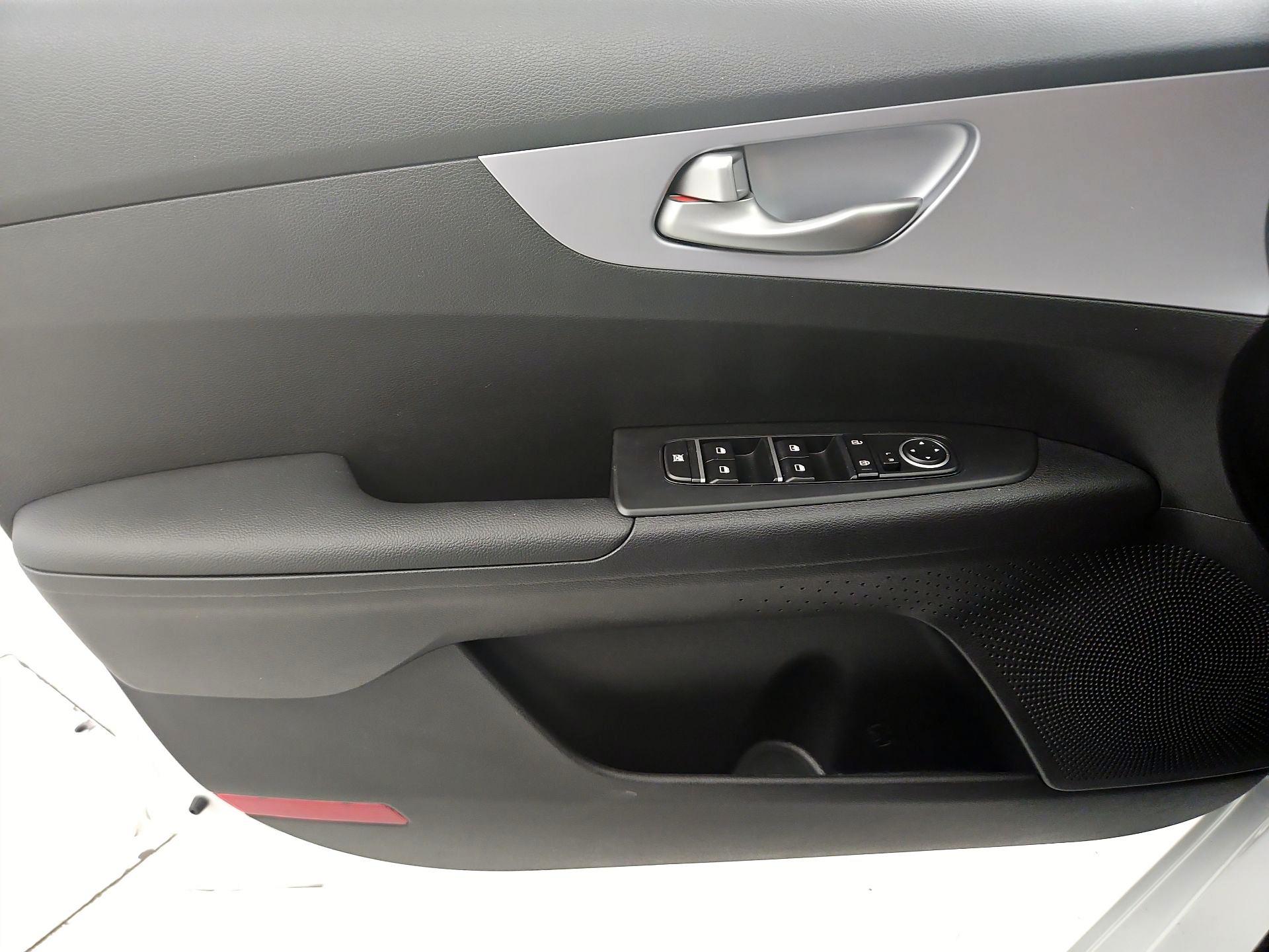 Thumbnail: 2024 Kia Forte - 12