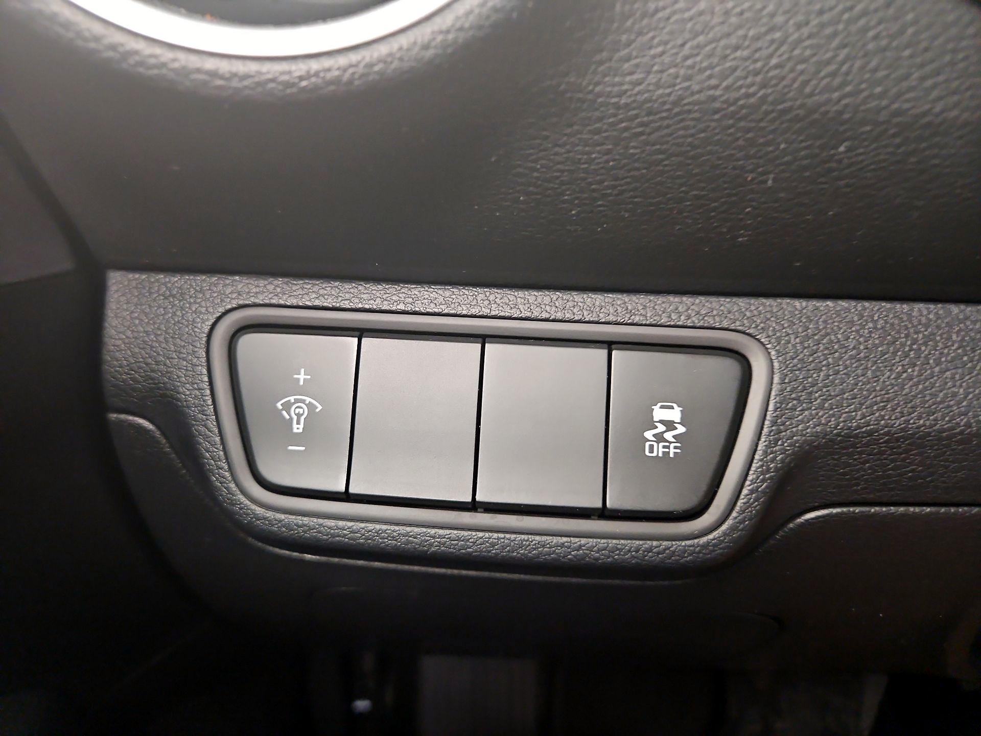 Thumbnail: 2024 Kia Forte - 13