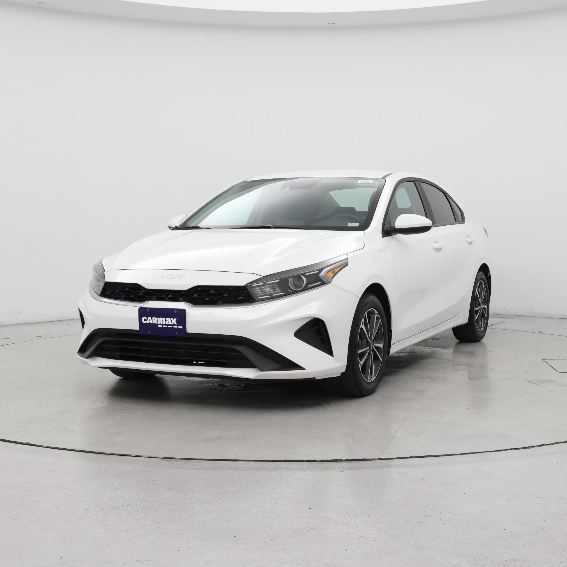 Thumbnail: 2024 Kia Forte - 4