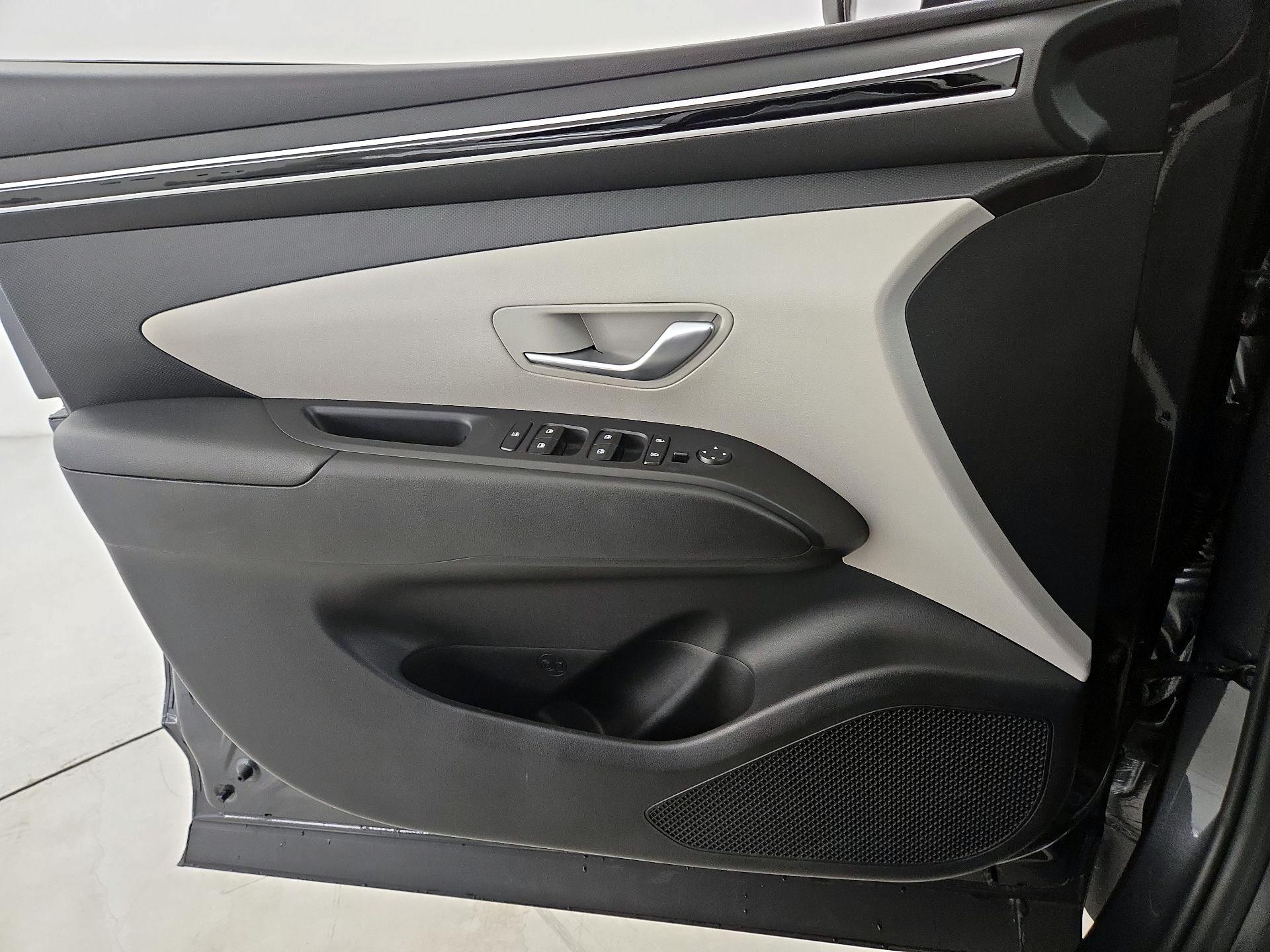 Thumbnail: 2023 Hyundai Tucson - 12