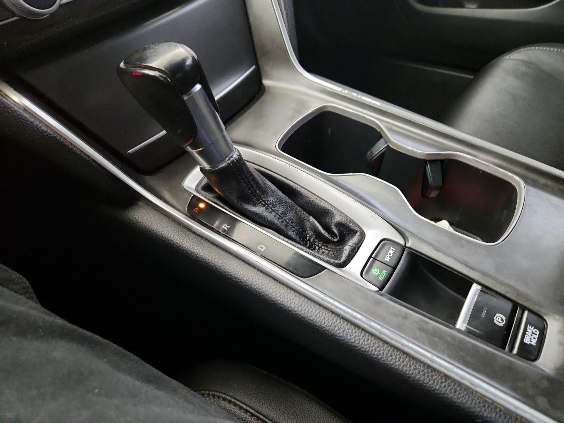 Thumbnail: 2019 Honda Accord - 17