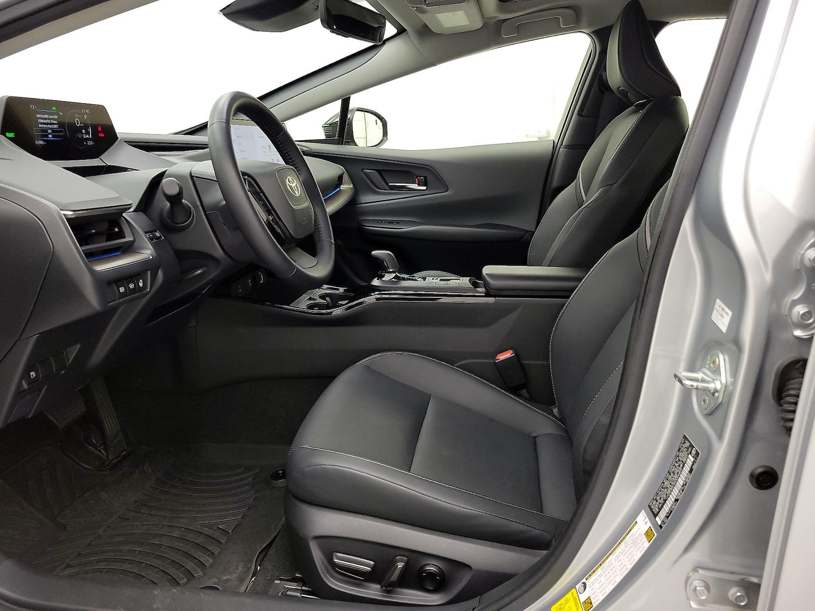 2024 Toyota Prius XLE - Photo 12