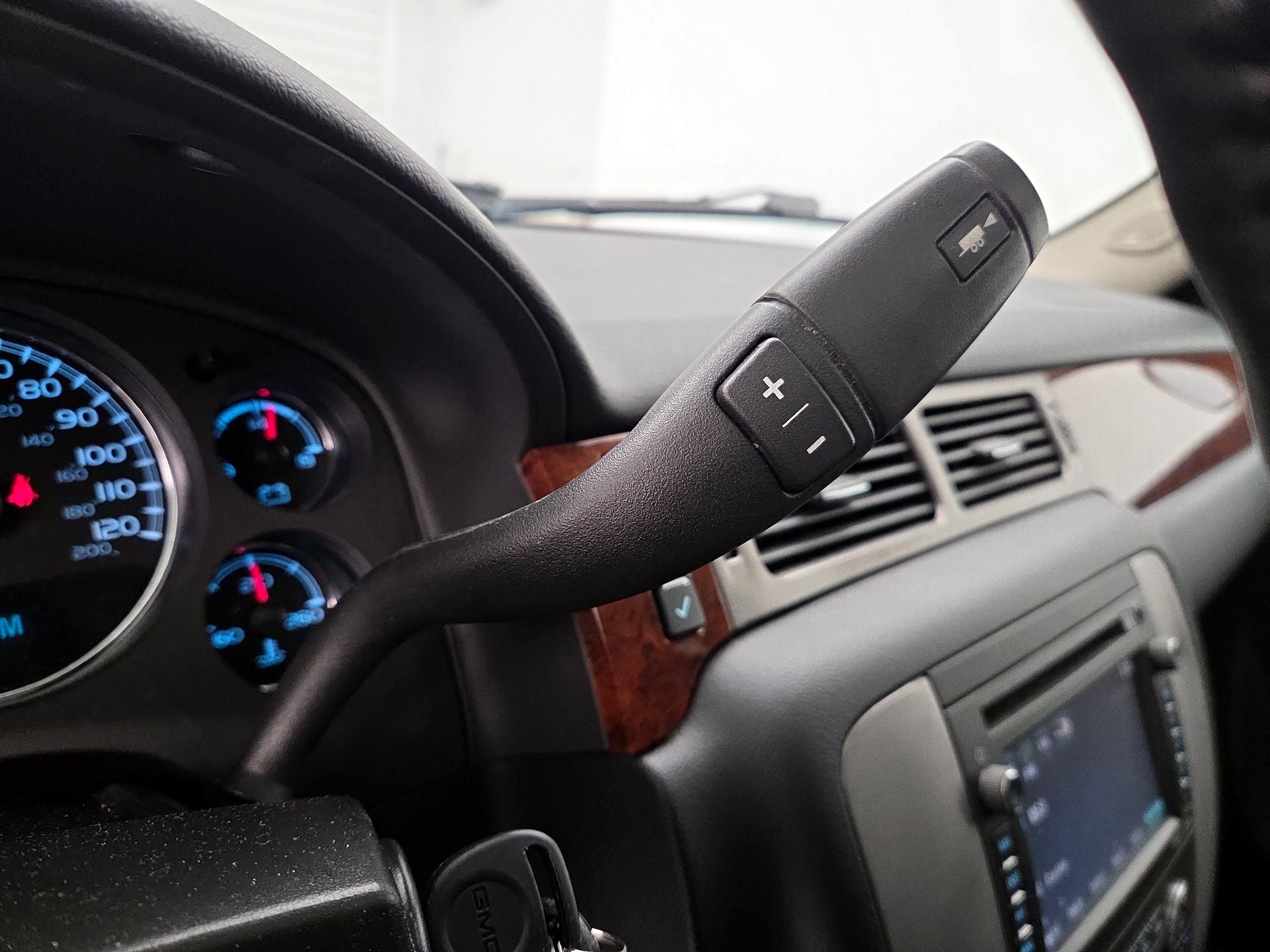 Thumbnail: 2014 GMC Yukon XL - 18