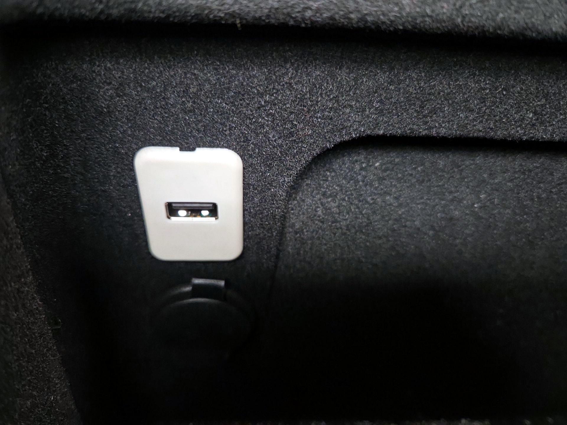 Thumbnail: 2014 GMC Yukon XL - 19