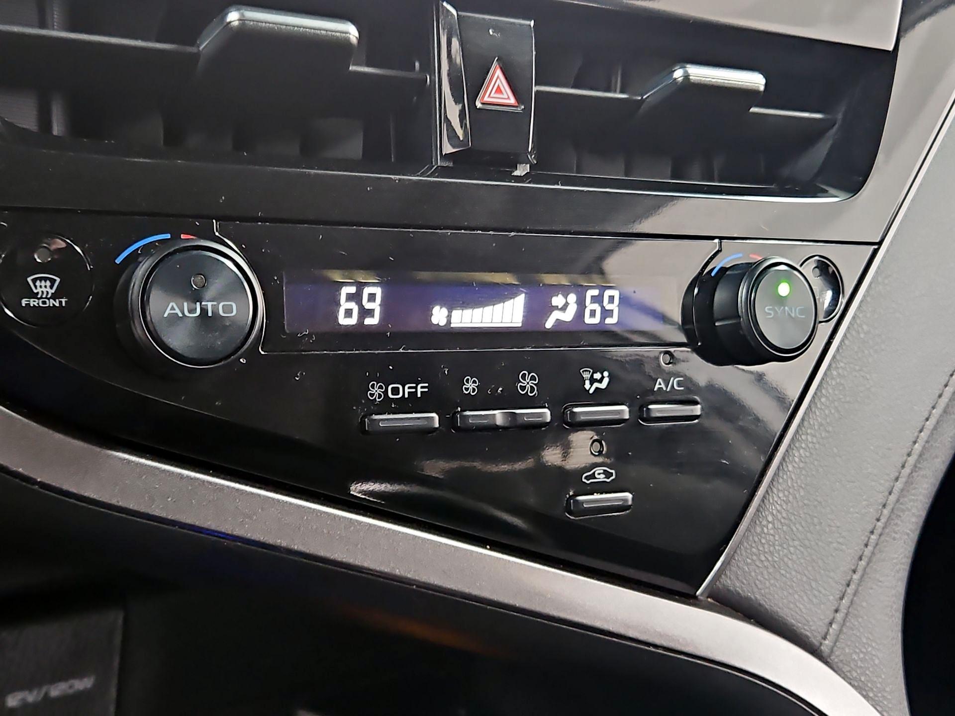 Thumbnail: 2024 Toyota Camry - 16