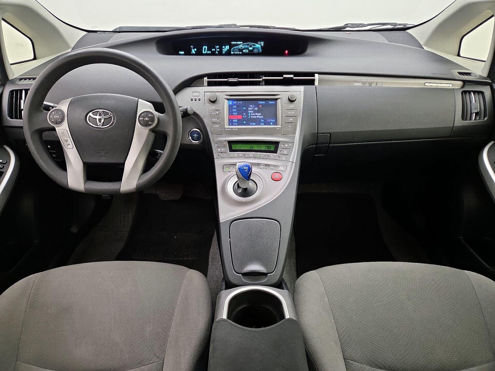 2015 Toyota Prius Plug-In Advanced - Photo 10