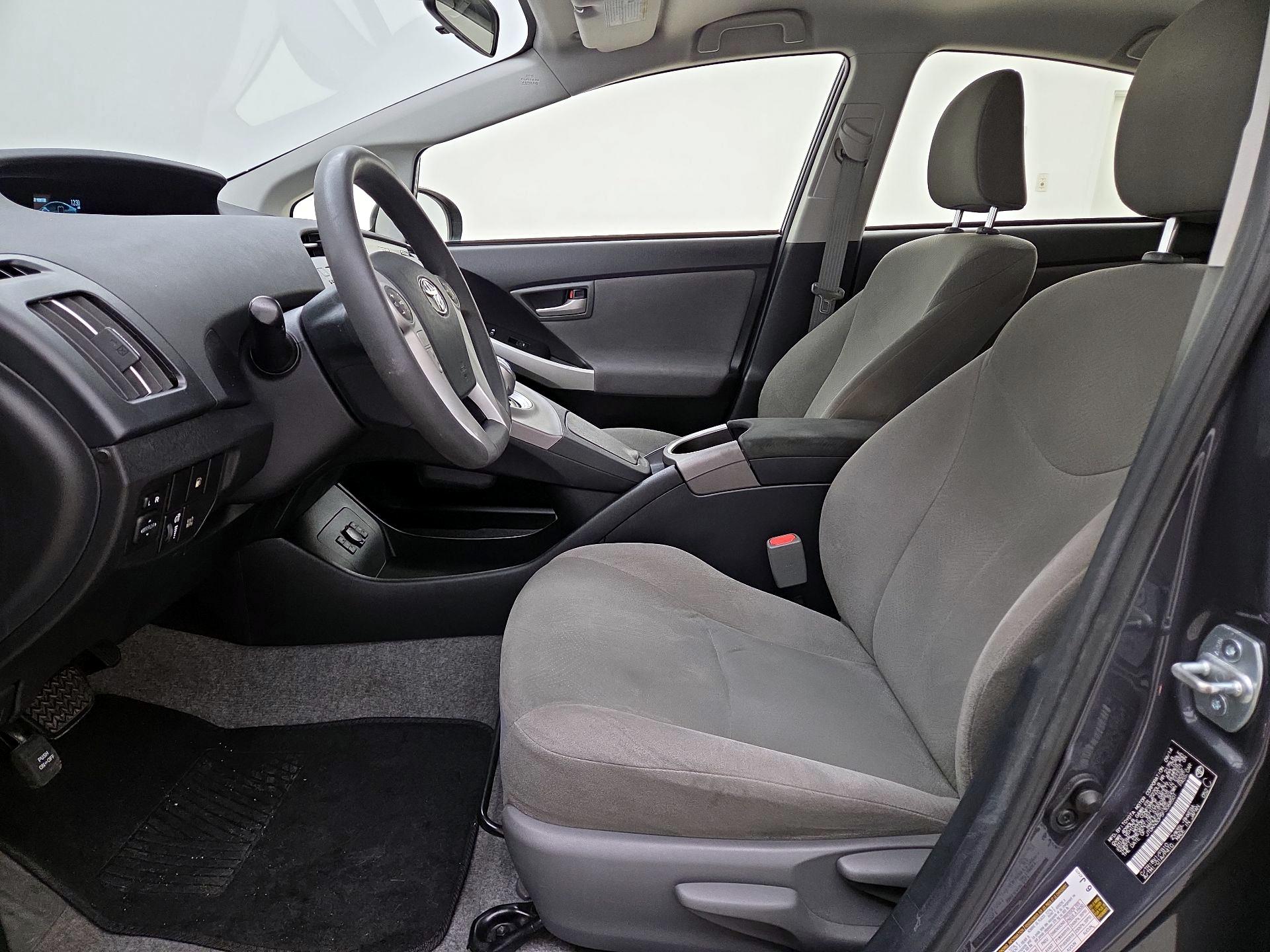 Thumbnail: 2015 Toyota Prius - 11