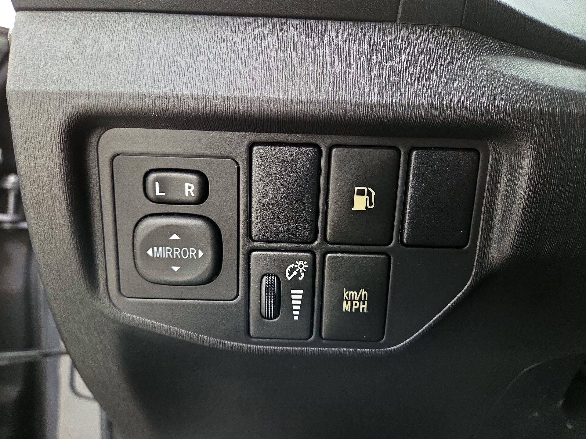 Thumbnail: 2015 Toyota Prius - 13