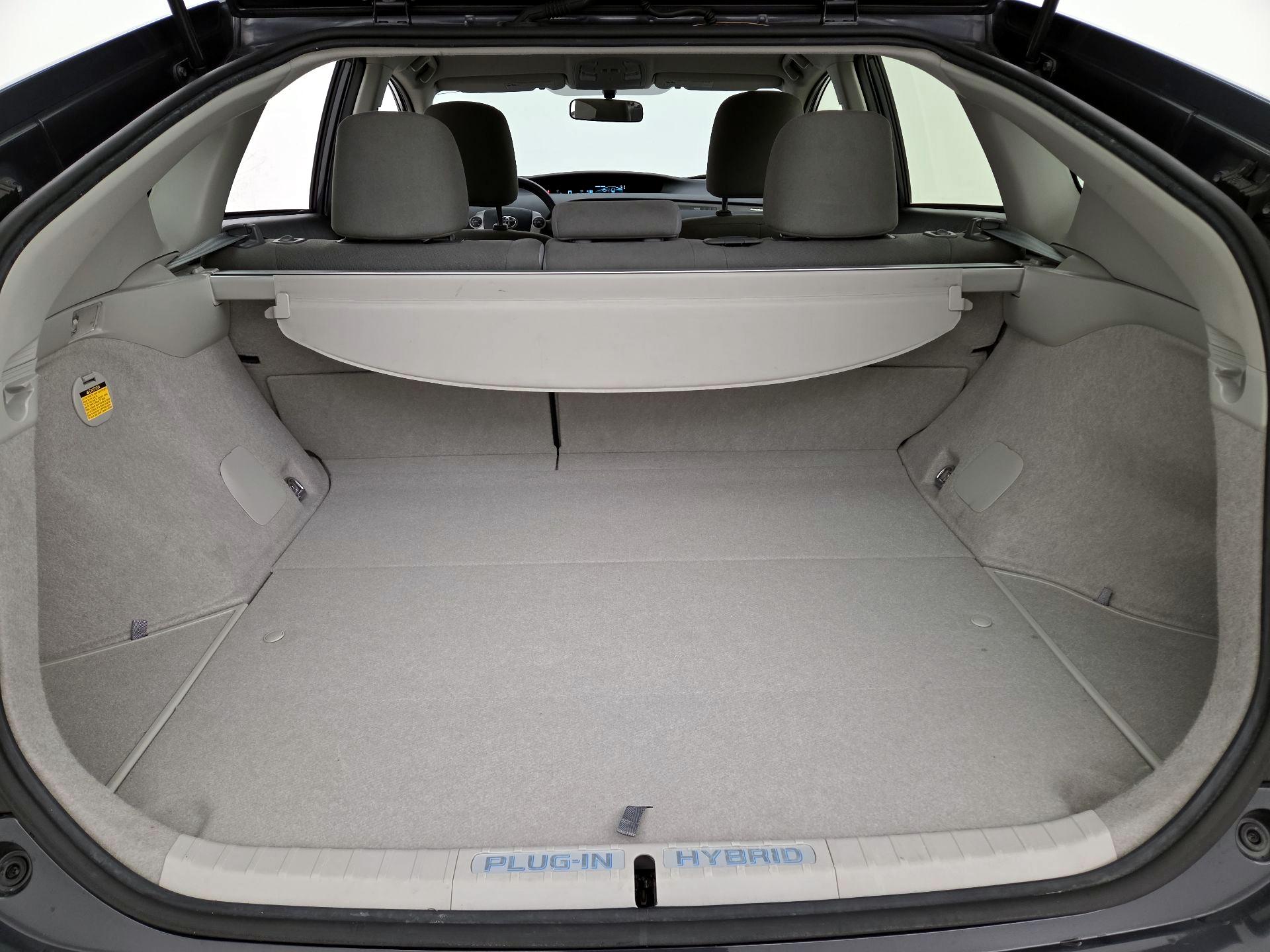 Thumbnail: 2015 Toyota Prius - 20