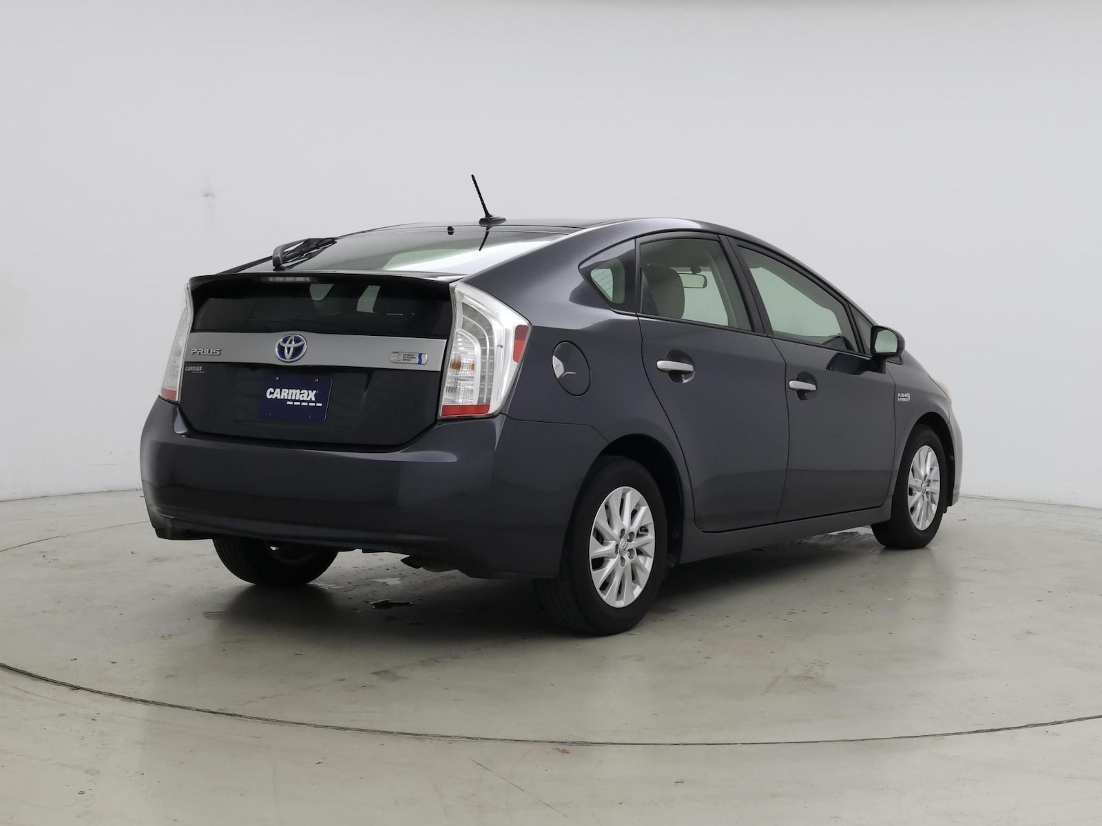 2015 Toyota Prius Plug-In Advanced - Photo 9