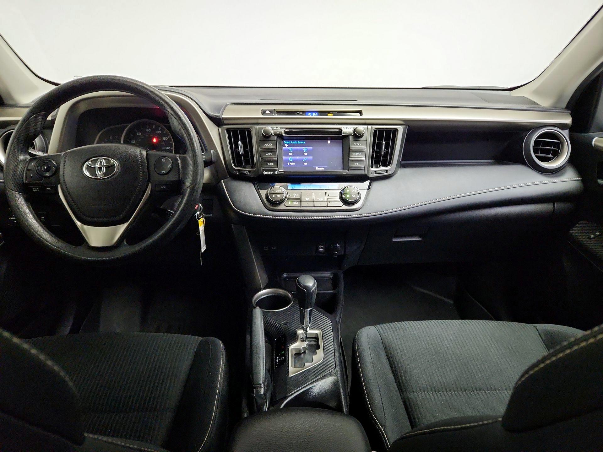 Thumbnail: 2015 Toyota RAV4 - 9