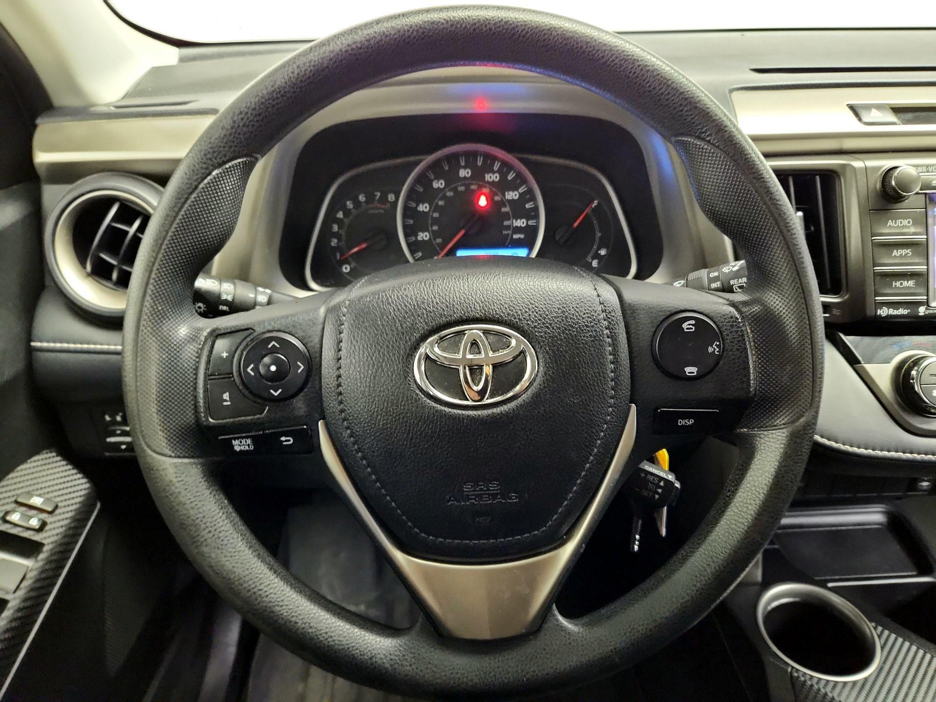 Thumbnail: 2015 Toyota RAV4 - 10