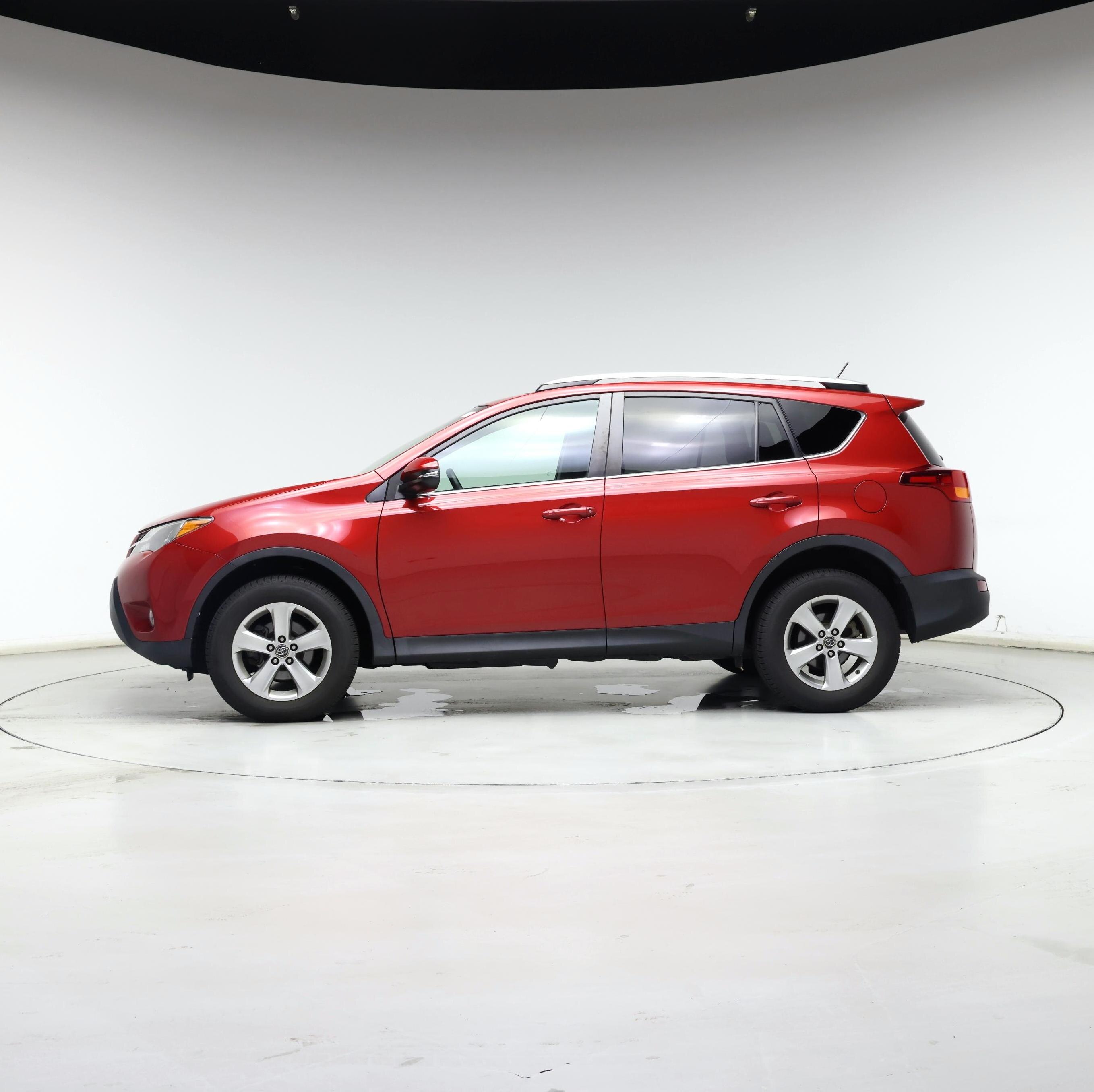 Thumbnail: 2015 Toyota RAV4 - 3
