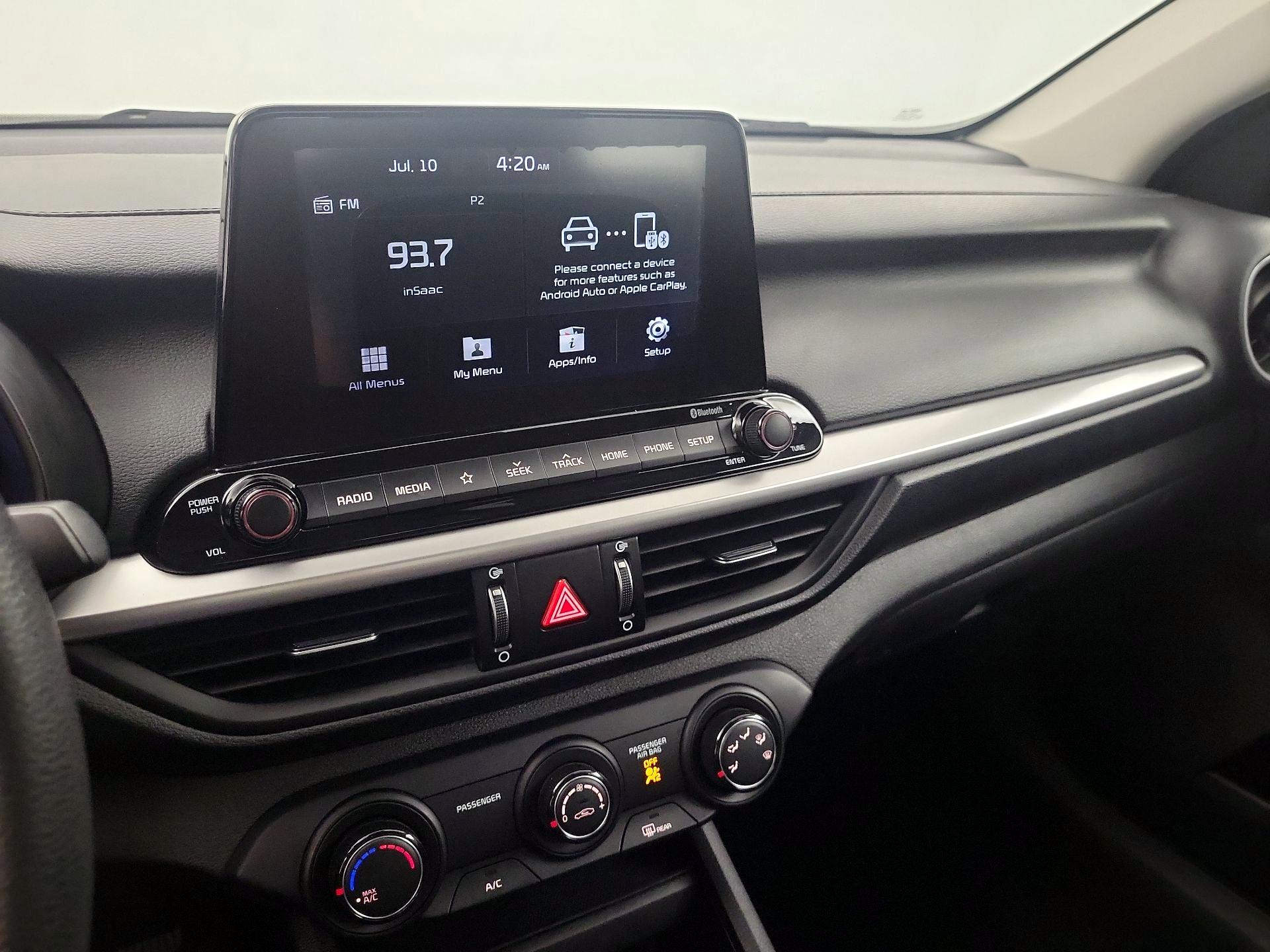 Thumbnail: 2020 Kia Forte - 15
