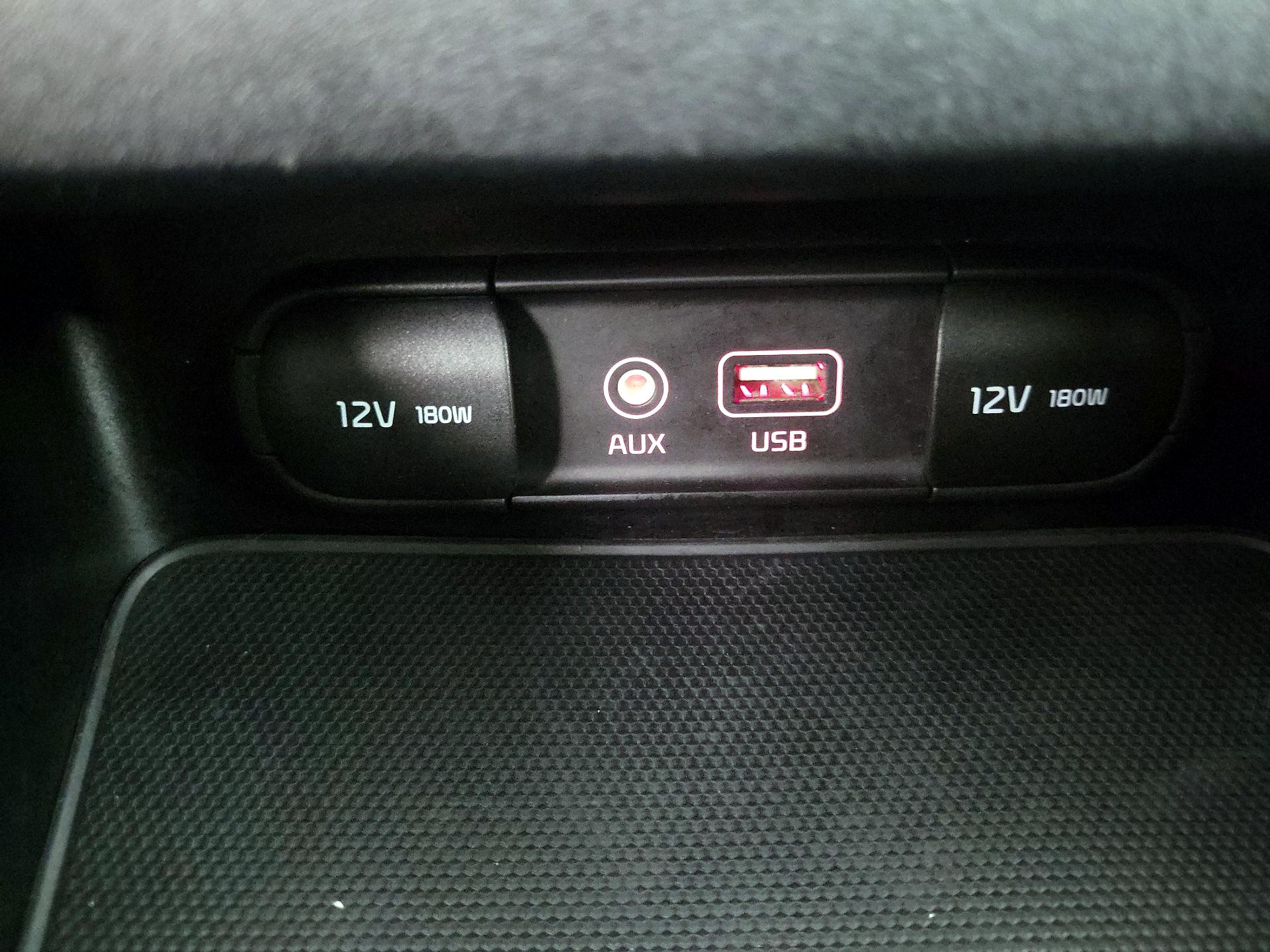 Thumbnail: 2020 Kia Forte - 16