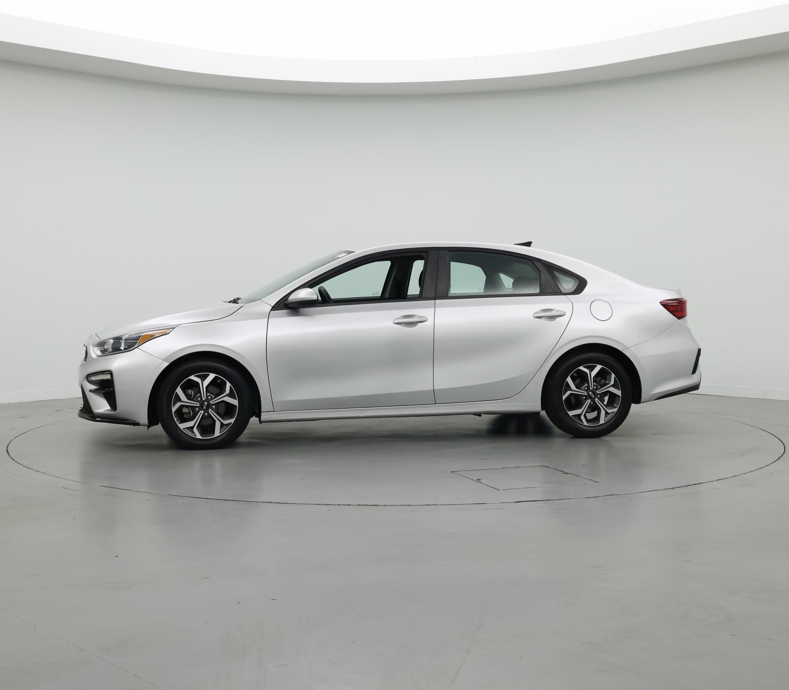 Thumbnail: 2020 Kia Forte - 3