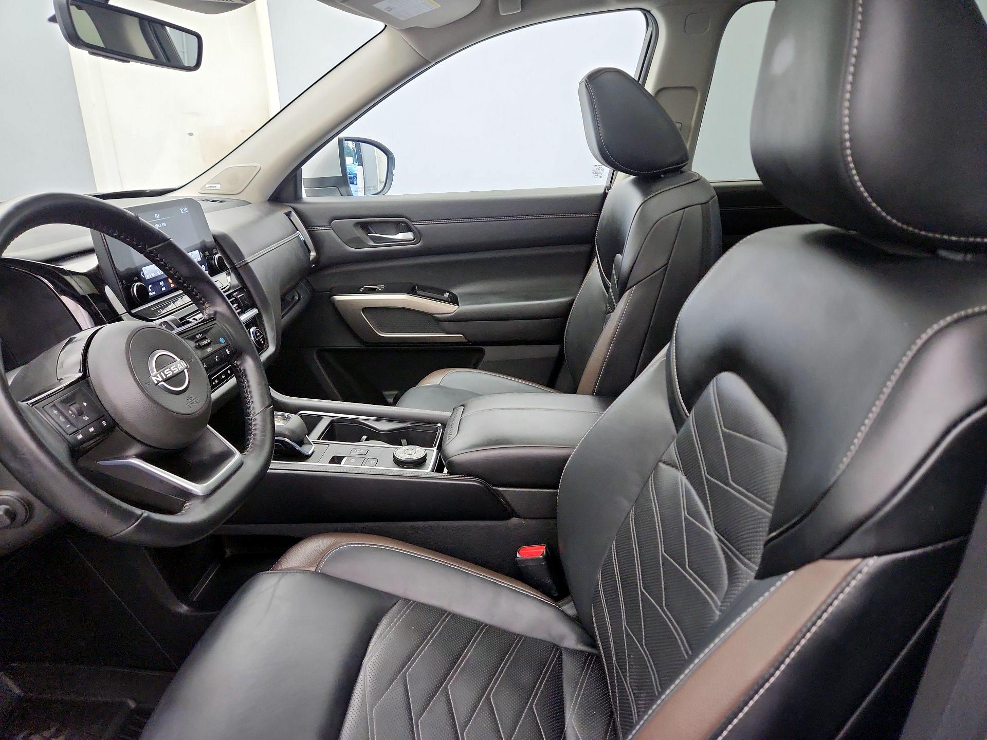 Thumbnail: 2023 Nissan Pathfinder - 11