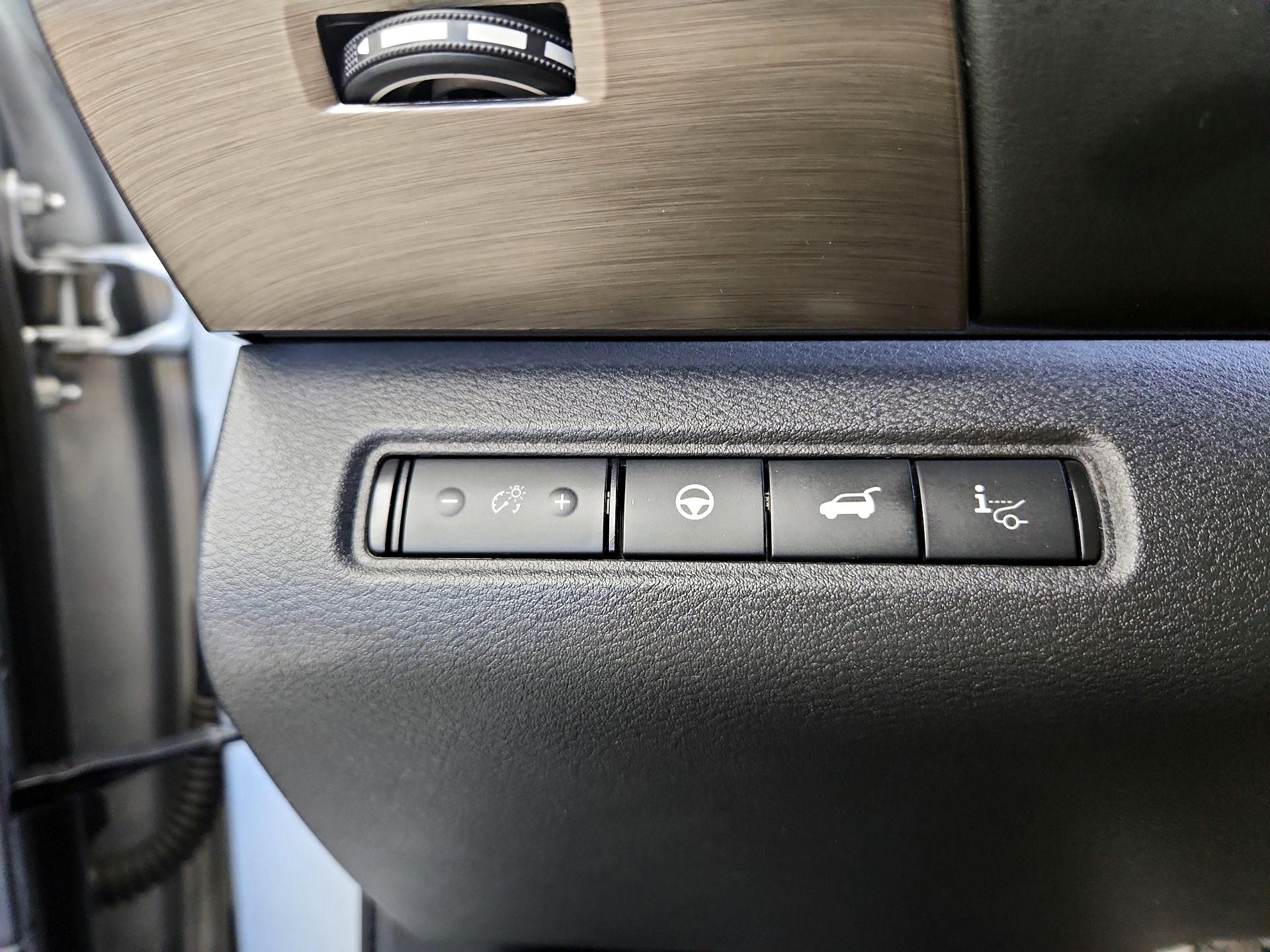 Thumbnail: 2023 Nissan Pathfinder - 13