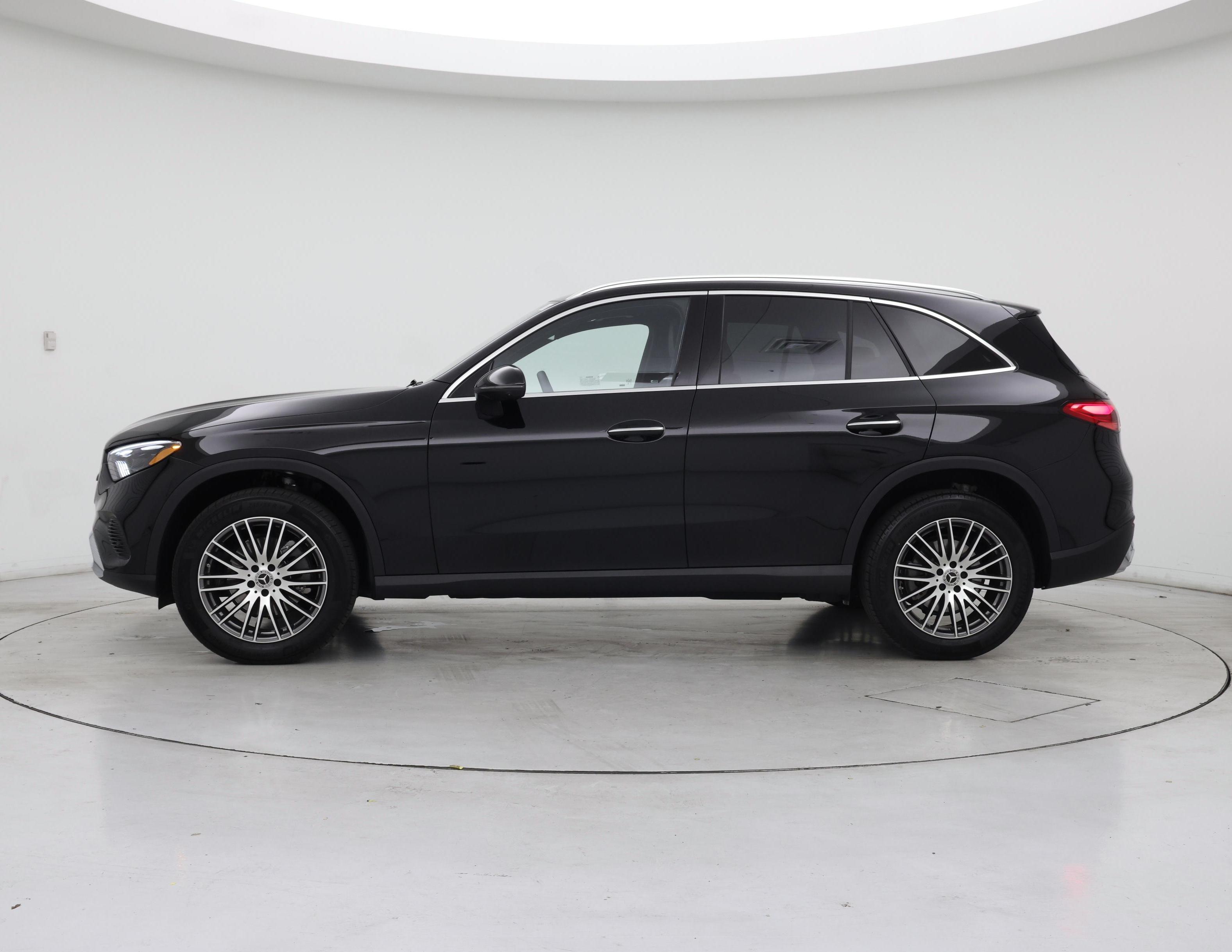 Thumbnail: 2026 Mercedes-Benz GLC - 3