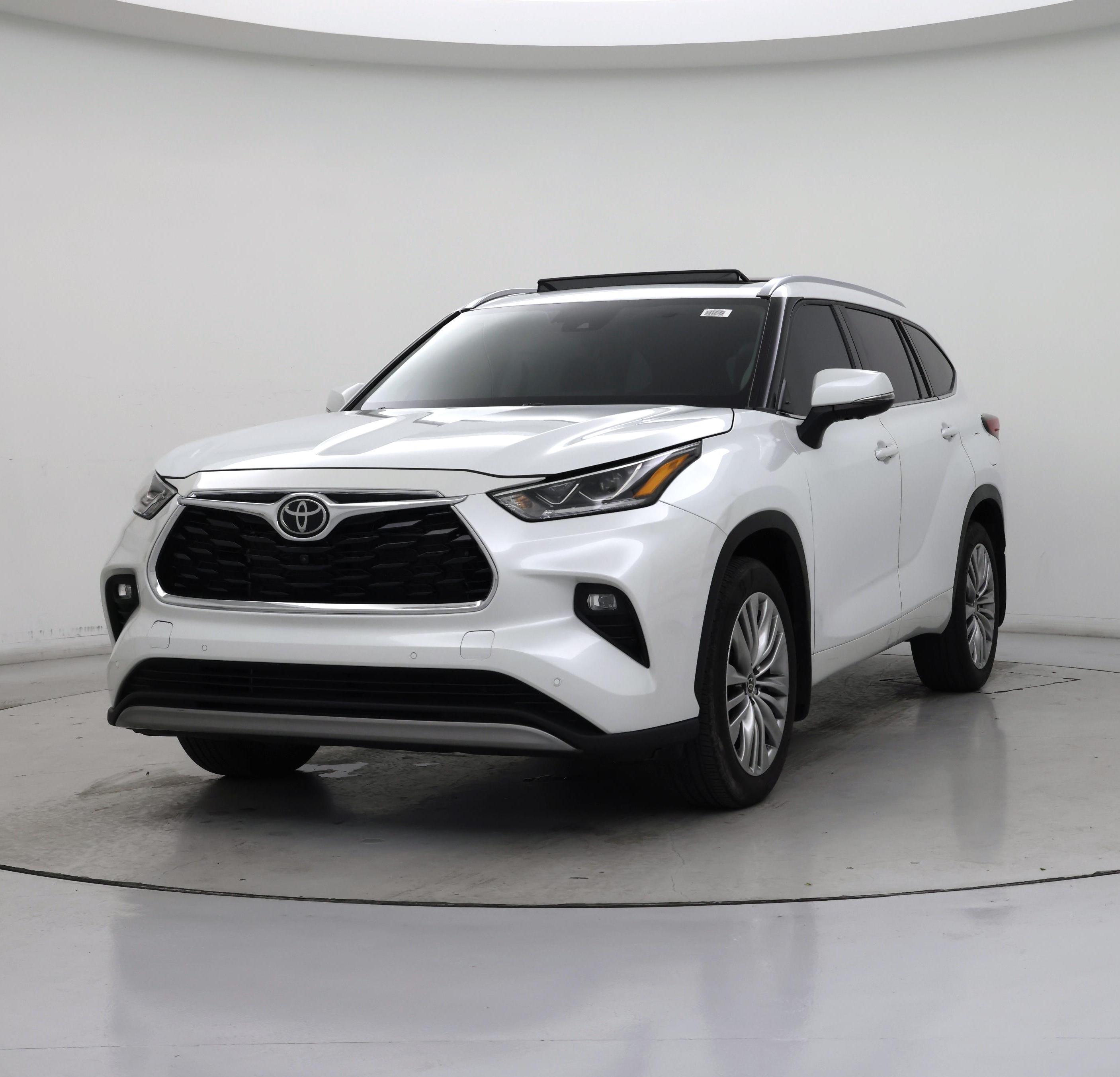 Thumbnail: 2023 Toyota Highlander - 4