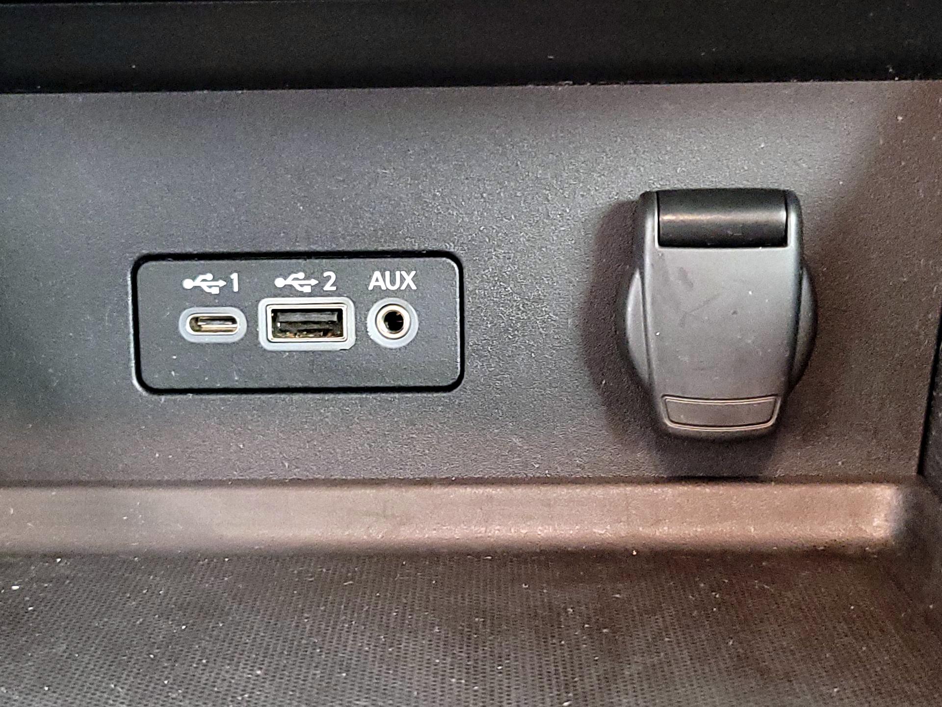 Thumbnail: 2021 Nissan Sentra - 18