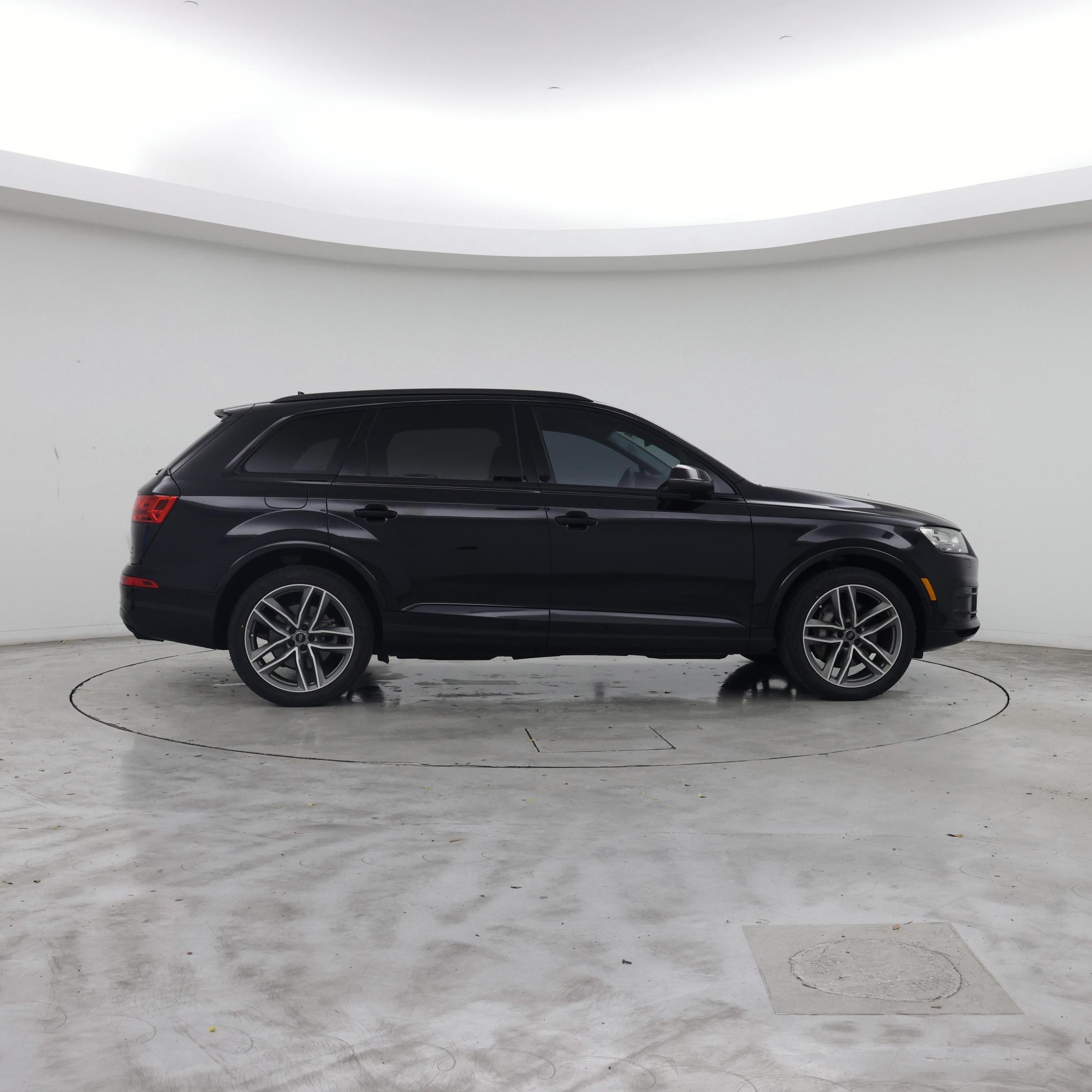Thumbnail: 2018 Audi Q7 - 7