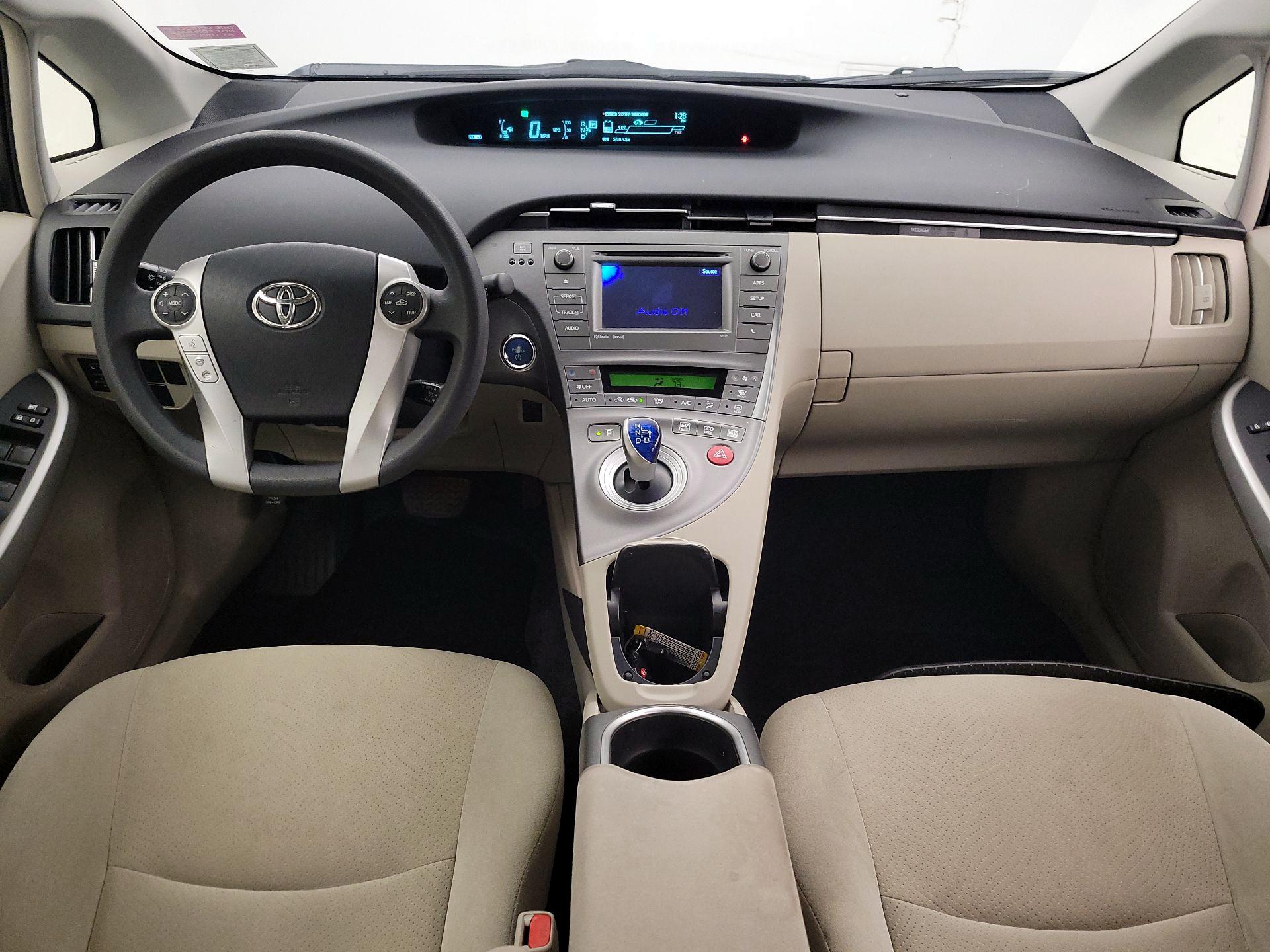 Thumbnail: 2014 Toyota Prius - 9