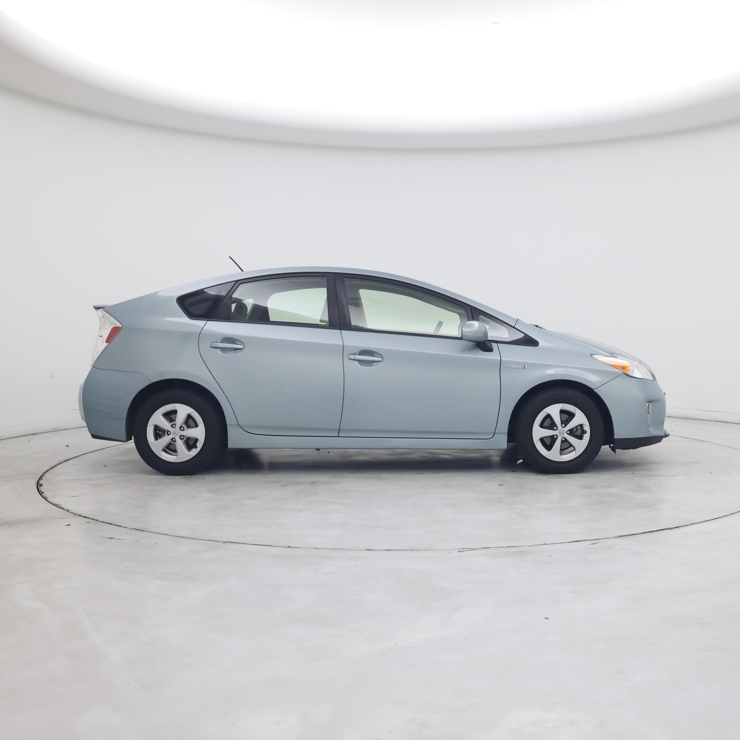 Thumbnail: 2014 Toyota Prius - 7