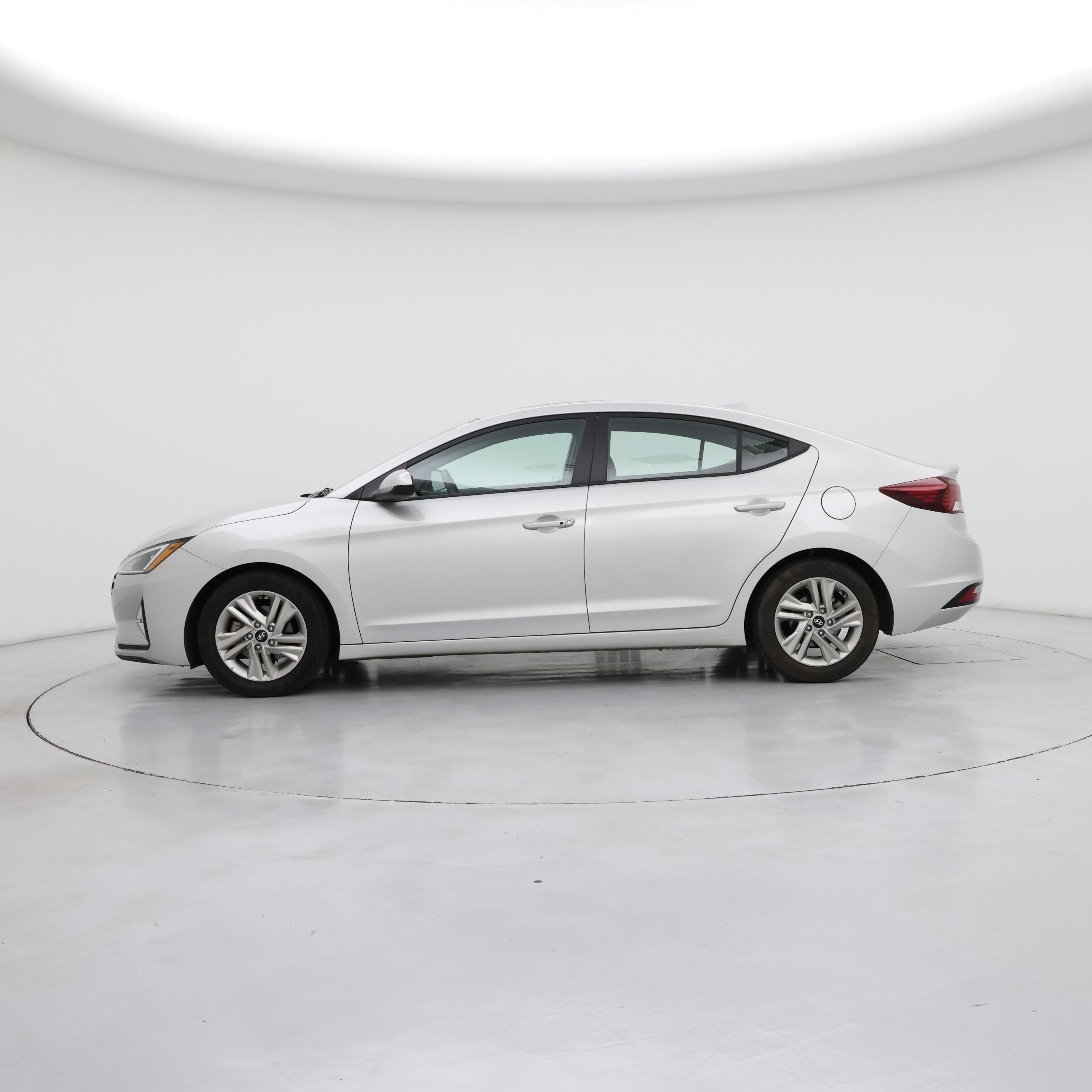 Thumbnail: 2020 Hyundai Elantra - 3