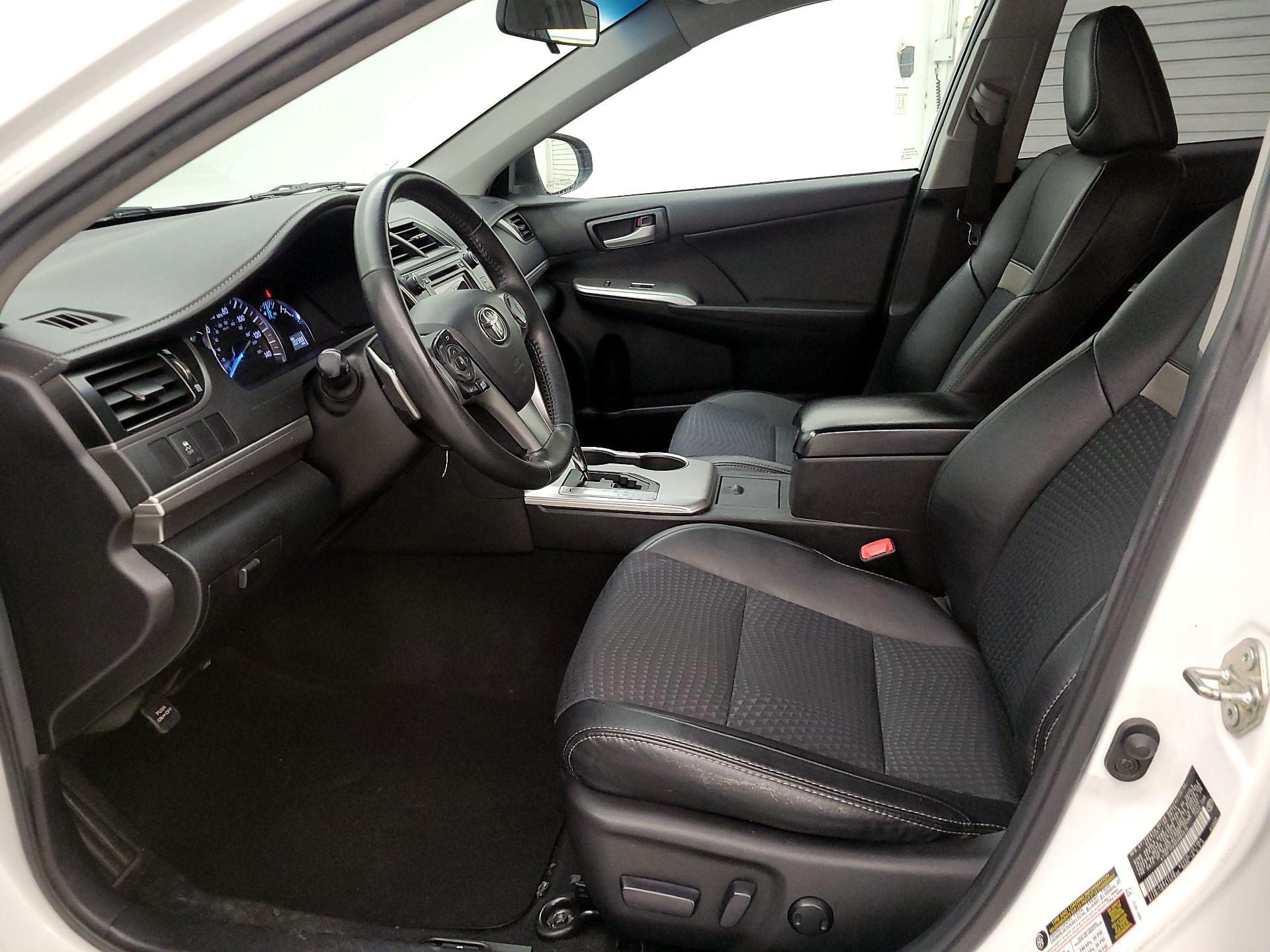 Thumbnail: 2014 Toyota Camry - 11